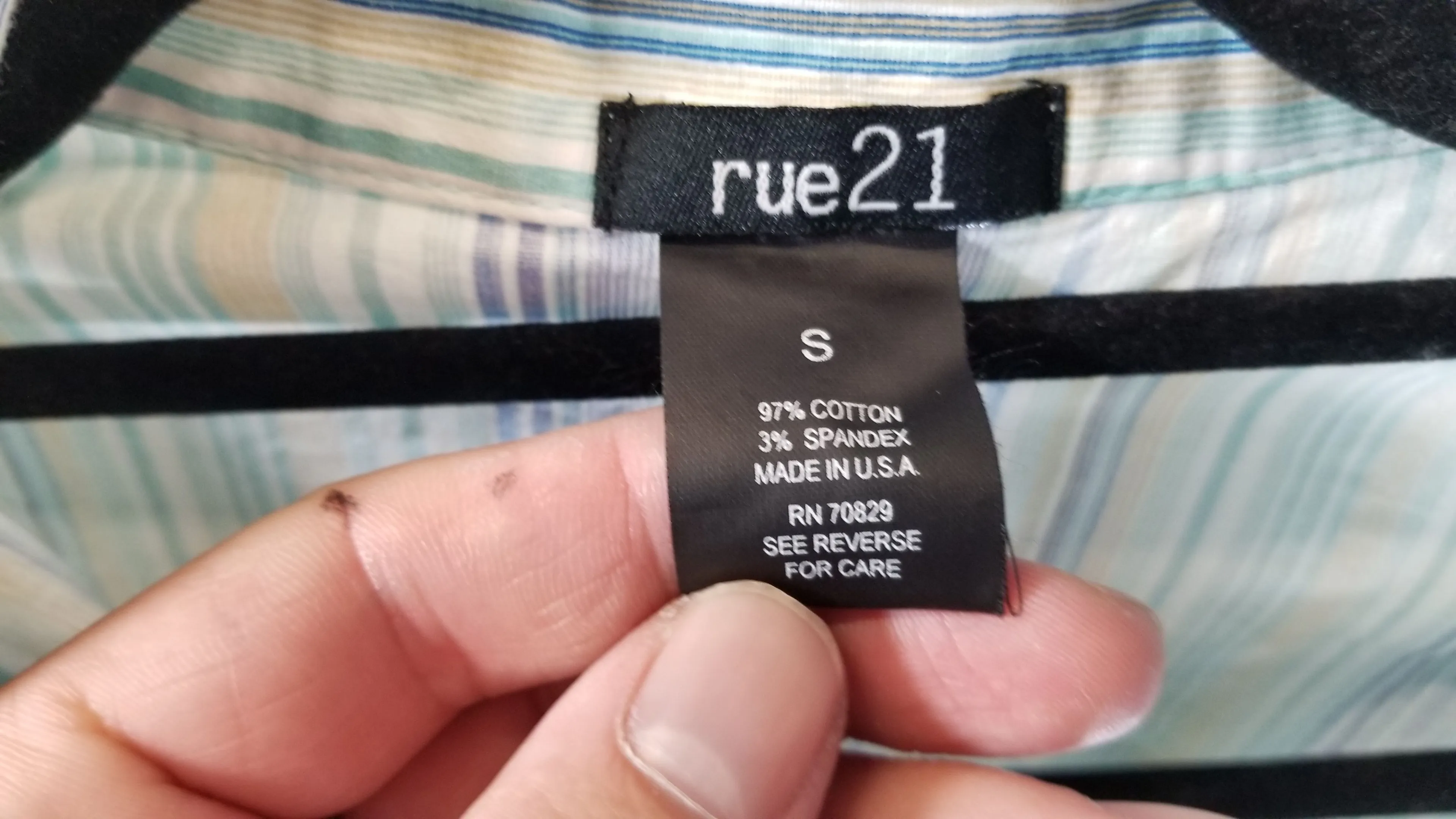 Listing Image Blurred Background
