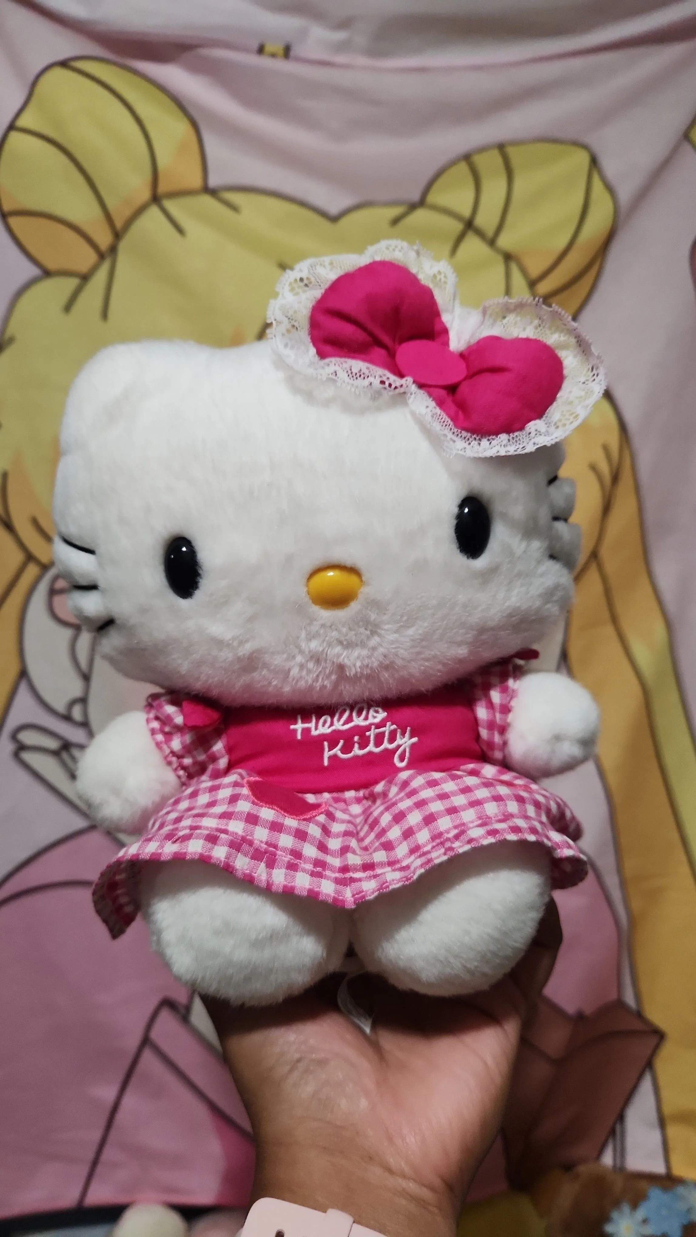 Product image for 2009 Sanrio Hello Kitty 9" Plush With Pink Gingham Apple Dress Bow 