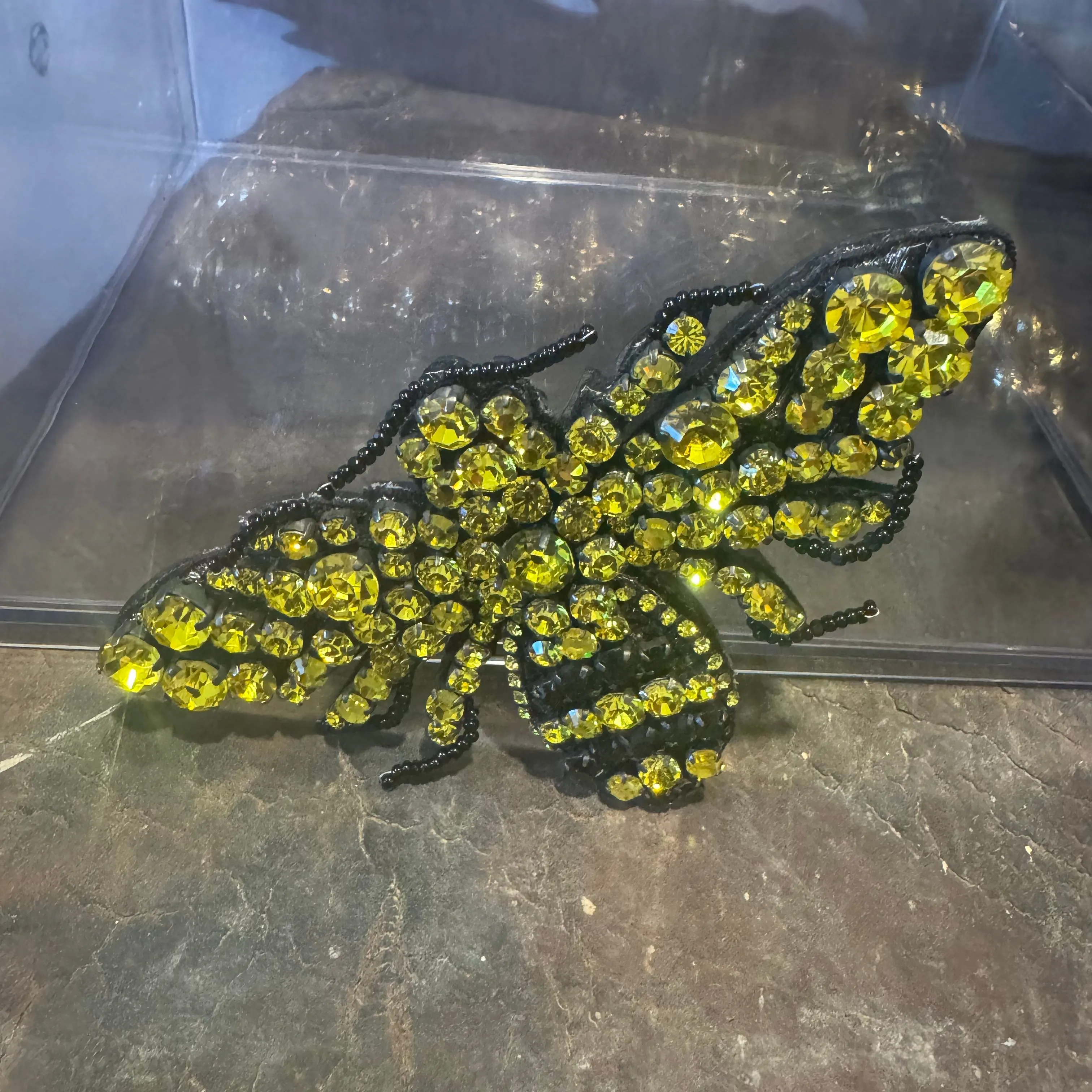 Product image for 549 Gucci Crystal Bee Brooch