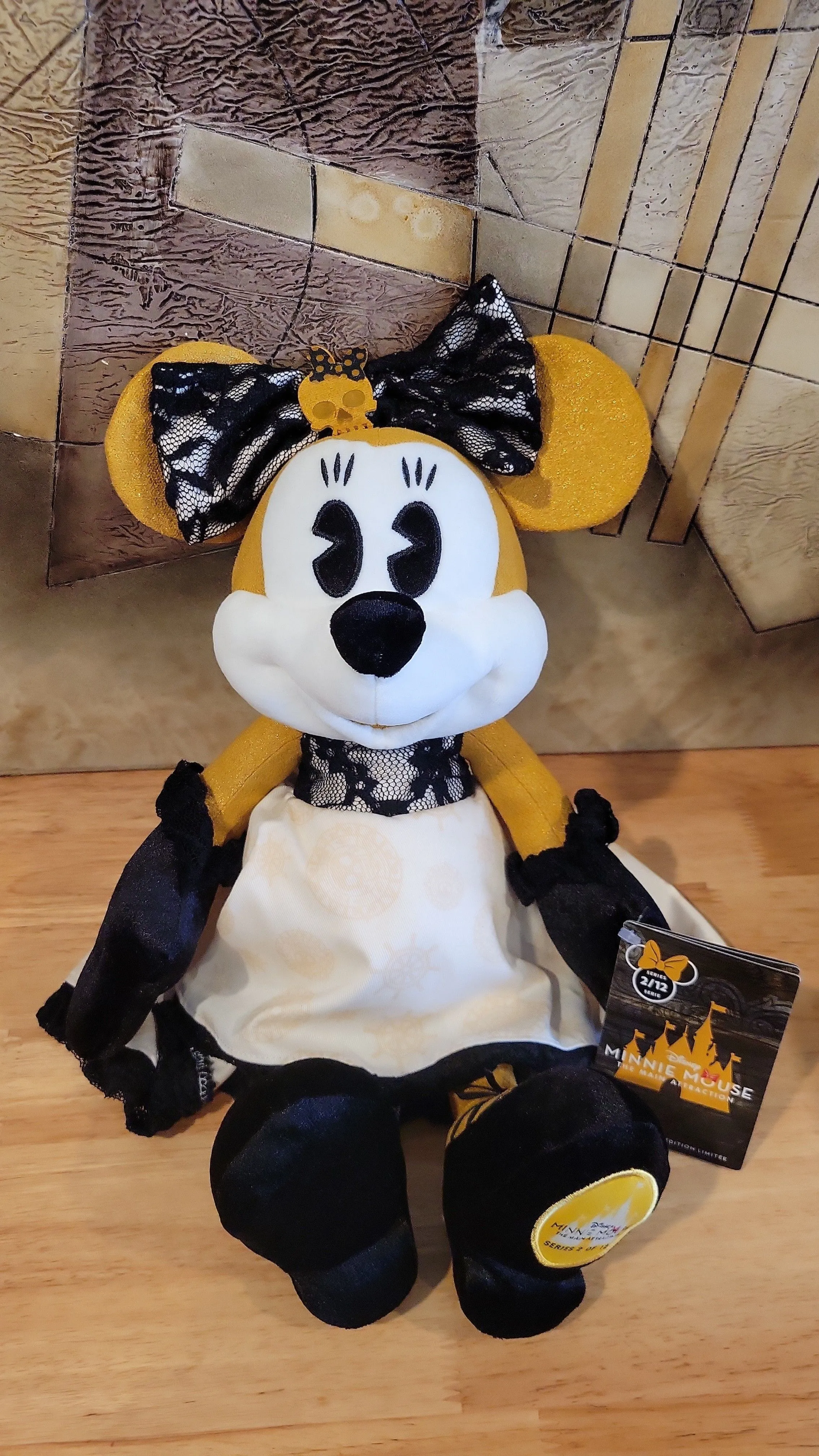 Product image for NEW Minnie Mouse Main Attraction Pirates of the Caribbean Plush