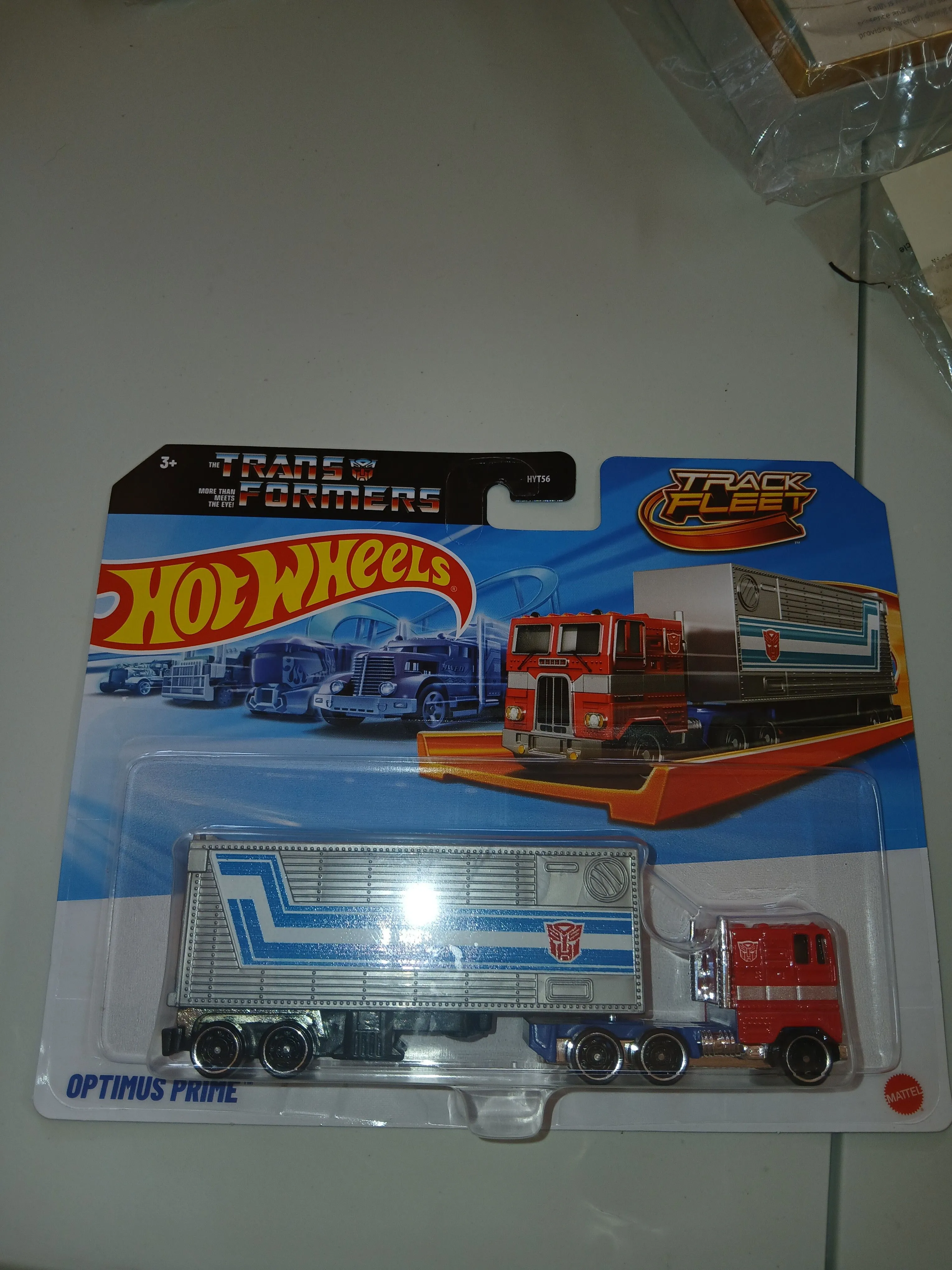 Product image for Track fleet hotwheels Optimus prime