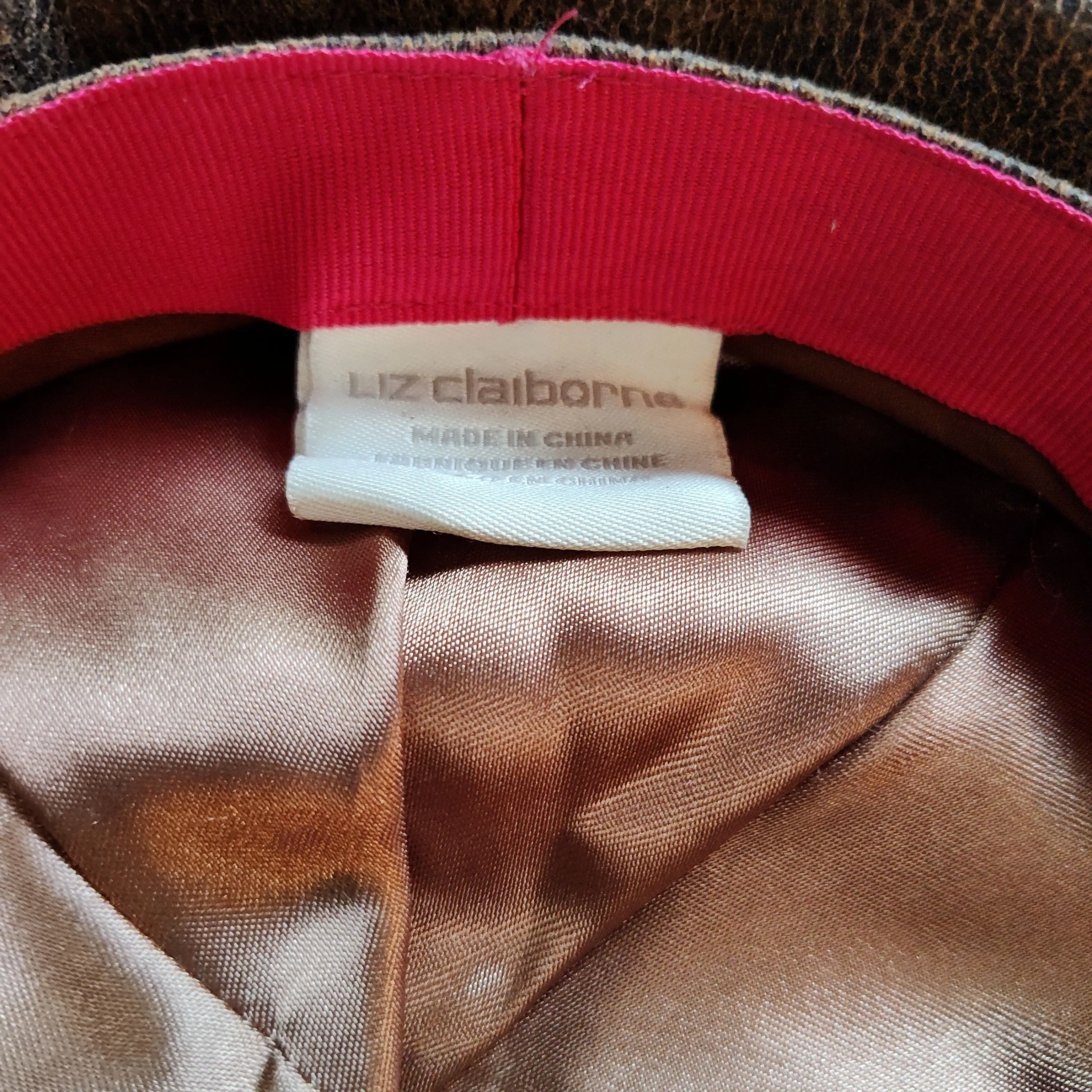 Listing Image Blurred Background