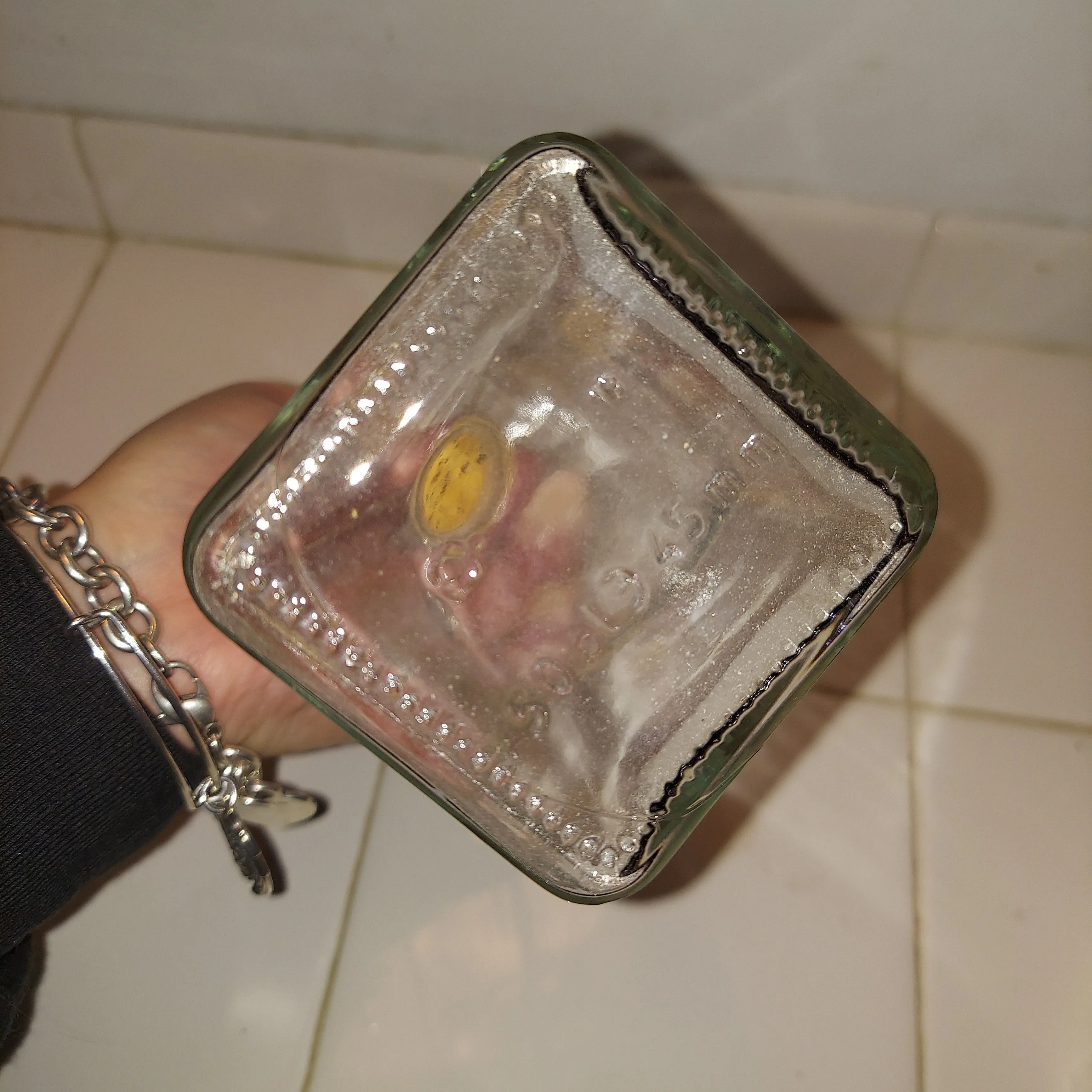 Listing Image Blurred Background