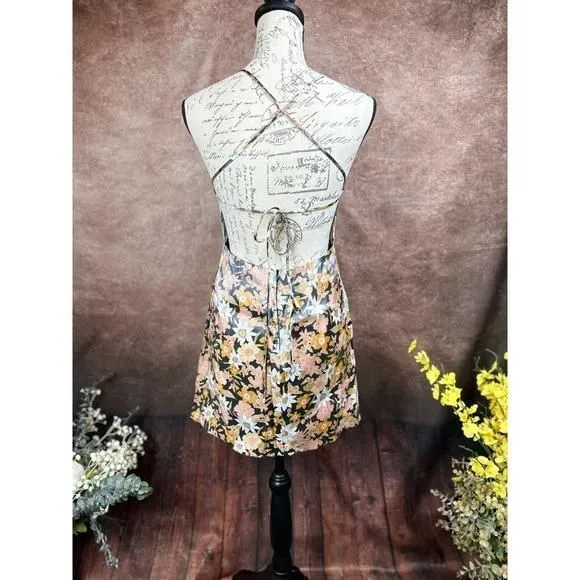 Listing Image Blurred Background