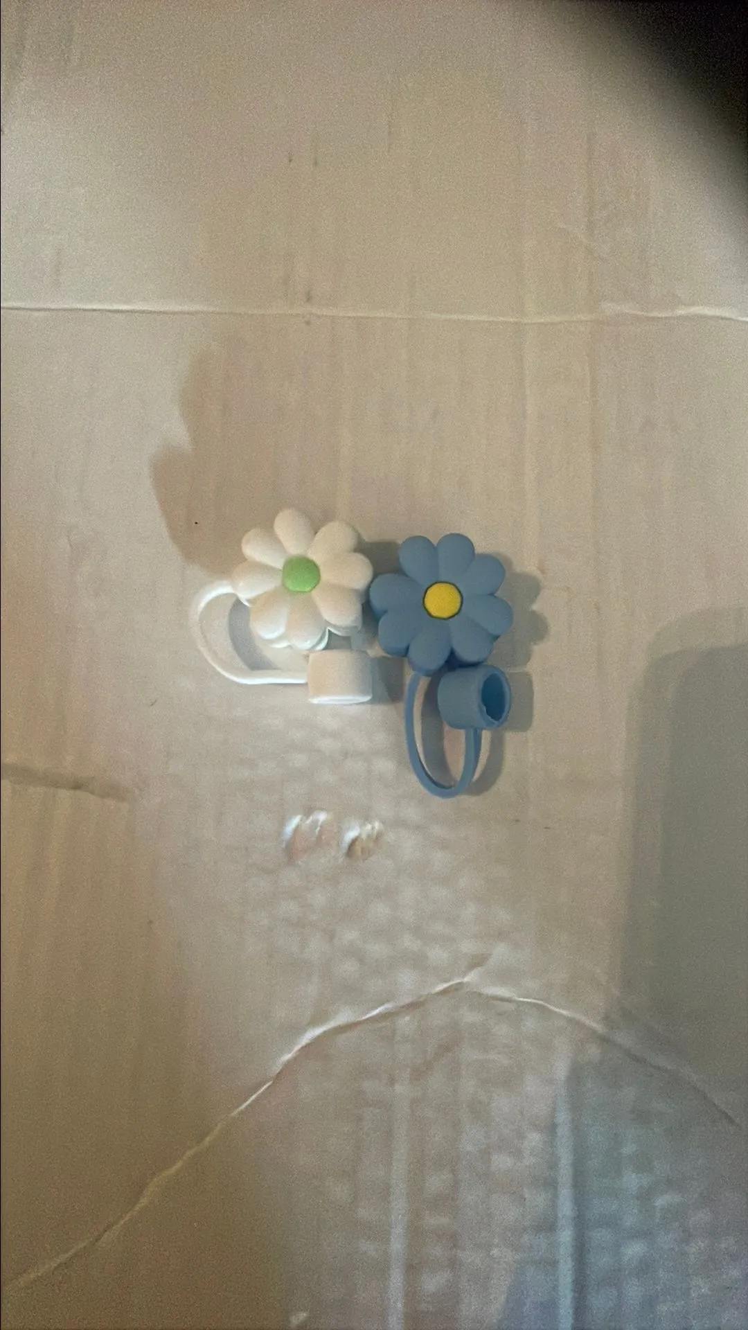Product image for White and blue straw toppers