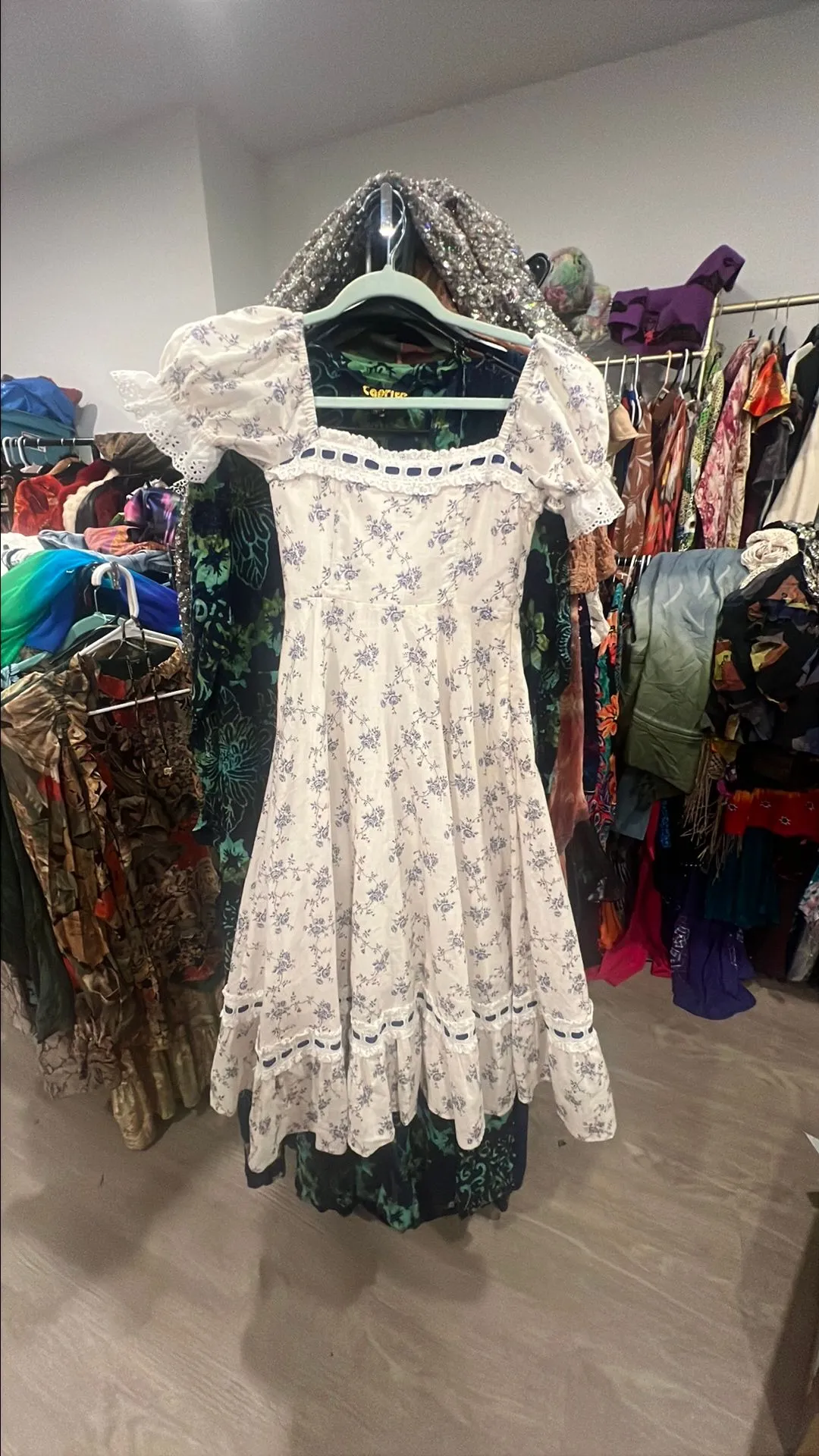 a360e755-e9c8-40b5-93a6-4f00a8a2dcf2