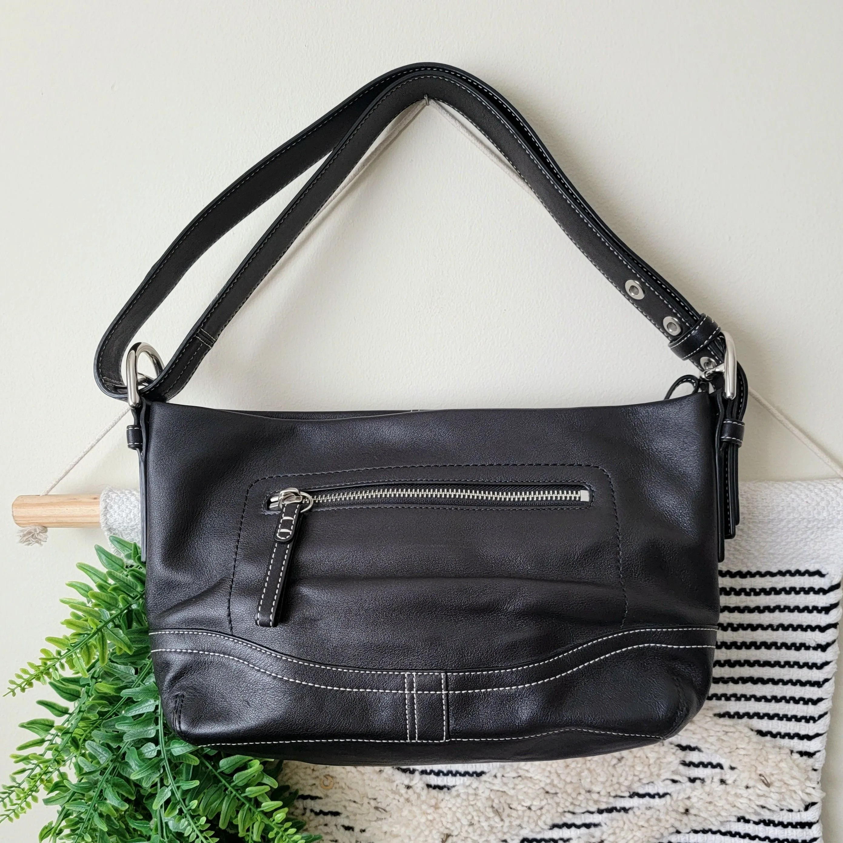 Product image for like new Coach black leather crossbody bag baguette