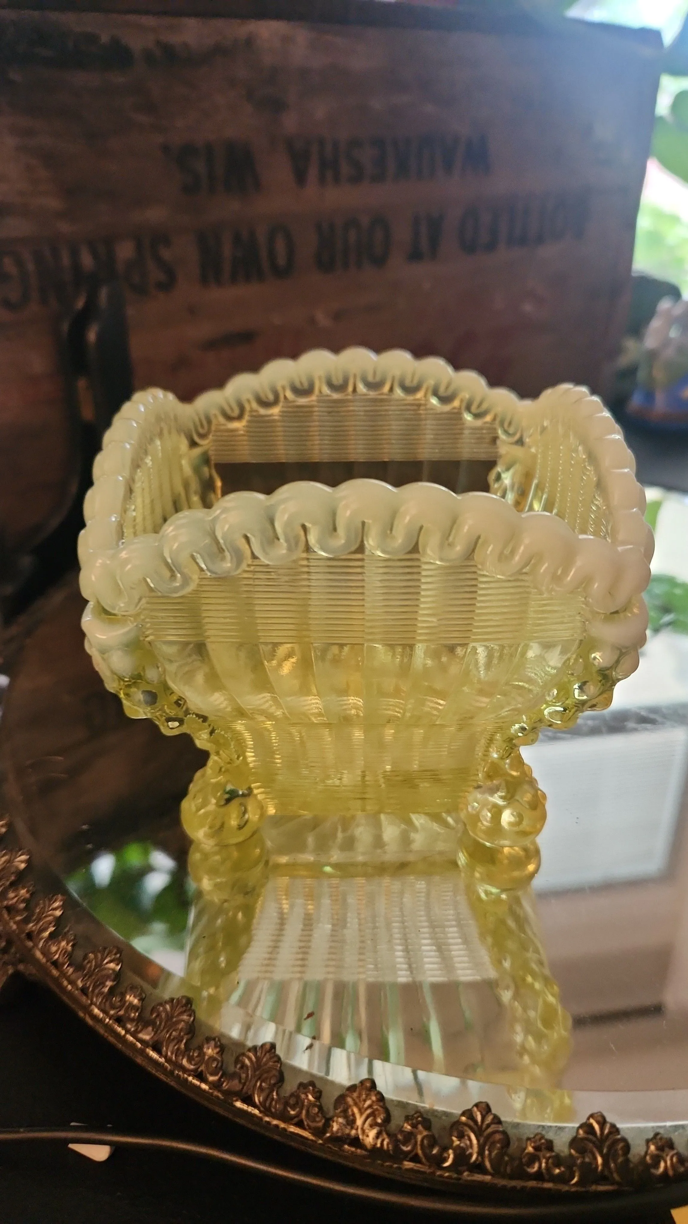 Product image for Victorian Northwood Company Yellow Opalescent Vaseline Alaska Open Spooner.