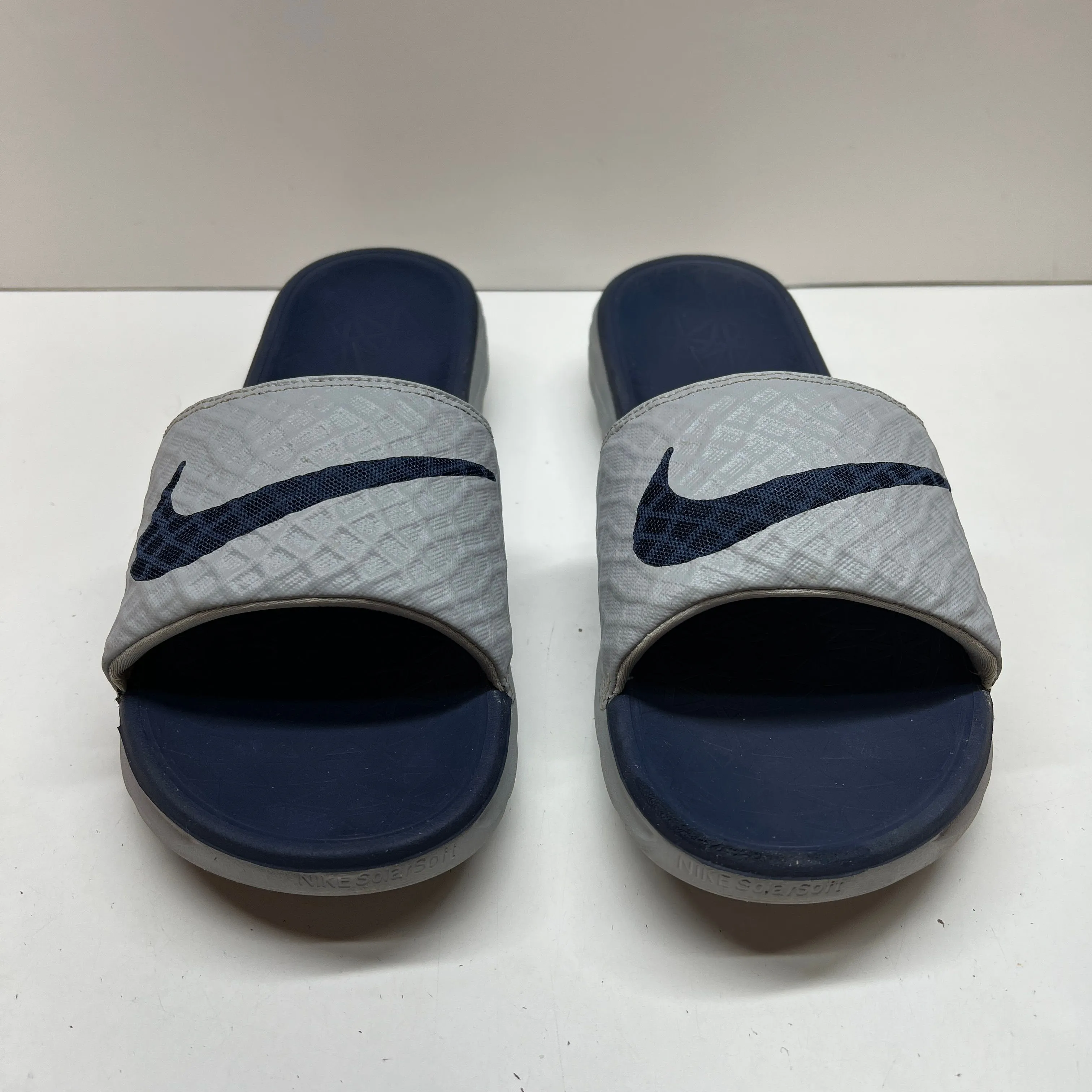 Listing Image Blurred Background