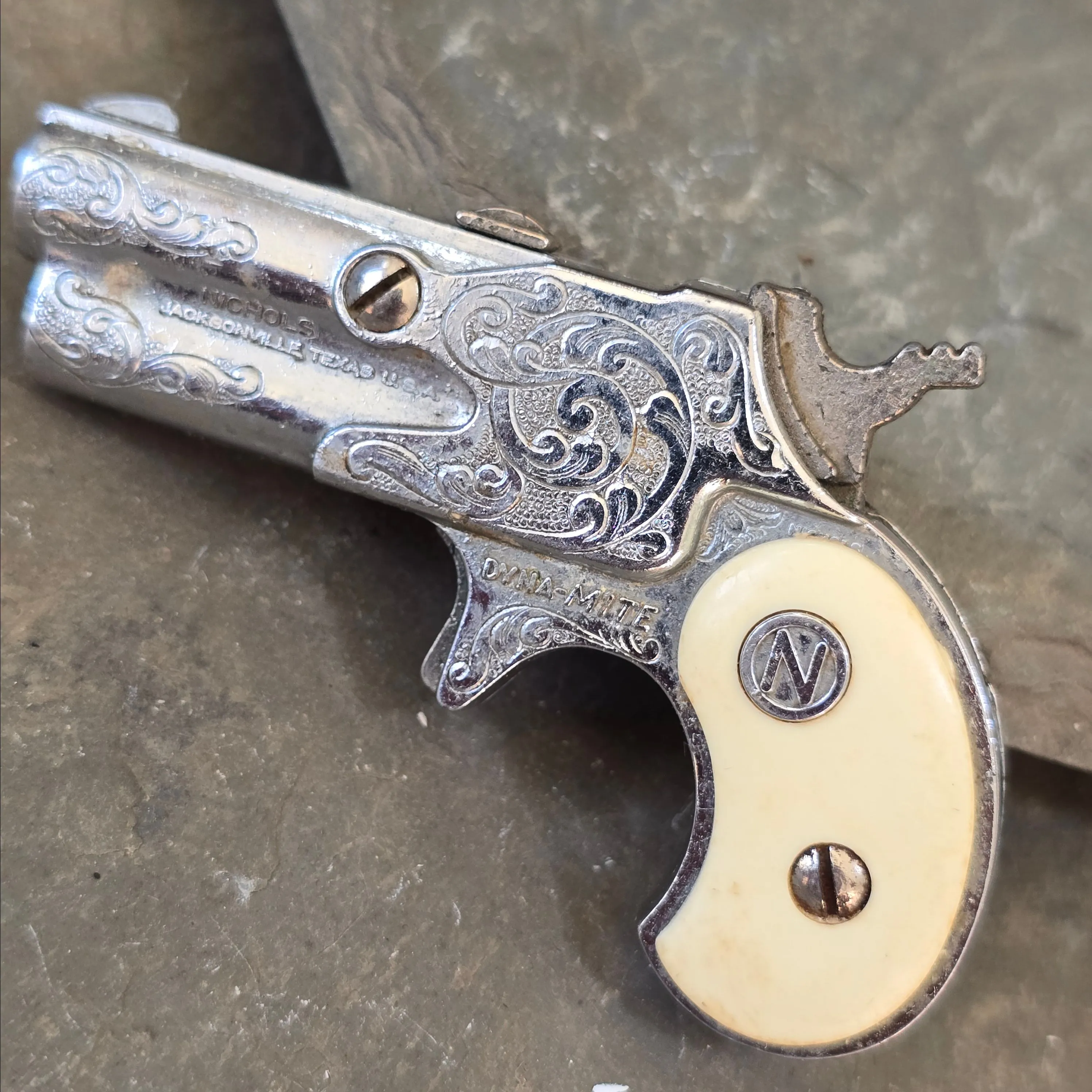 Product image for Vintage Nichols Derringer Style Cap Gun Pistol Toy (WN-7-NG)