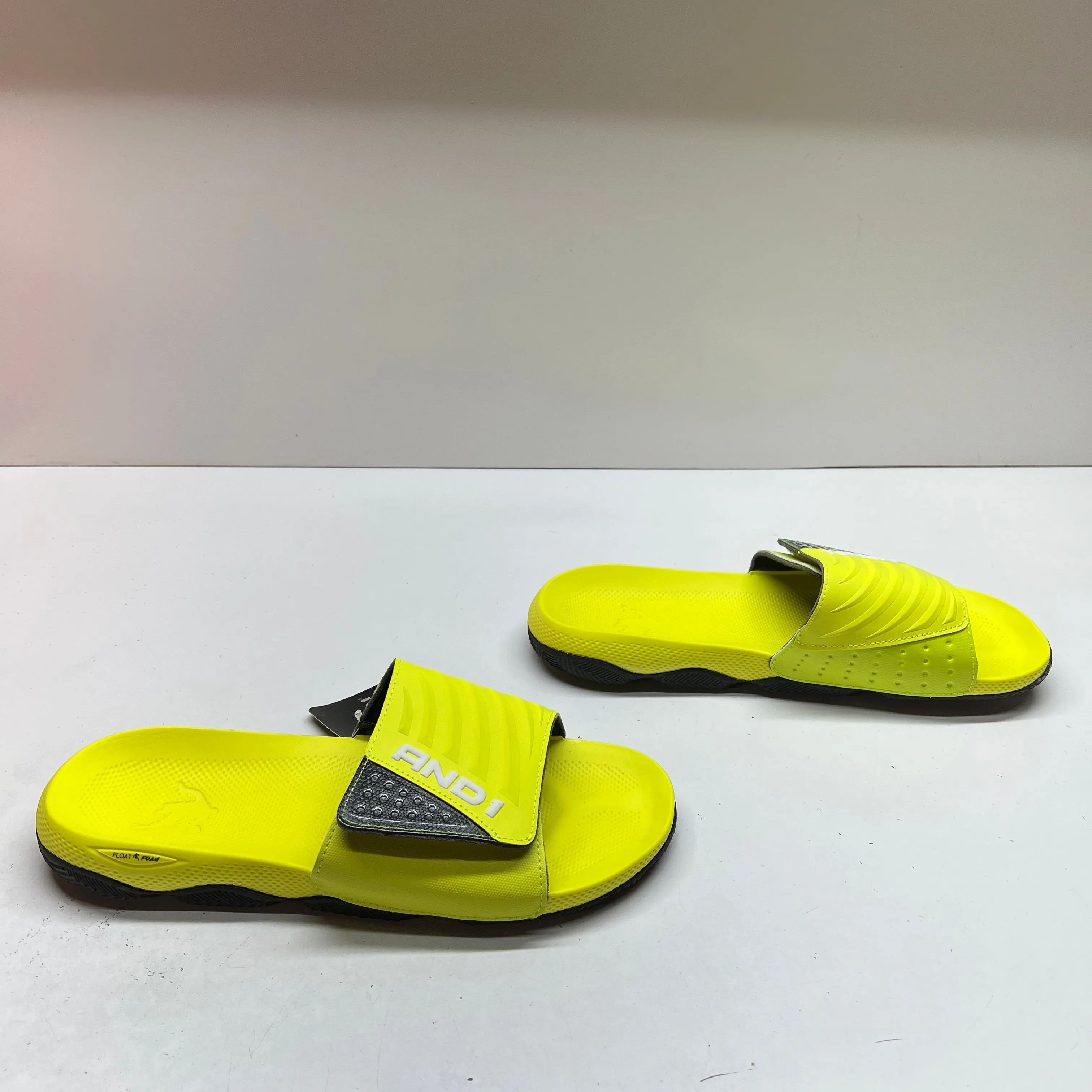 Listing Image Blurred Background