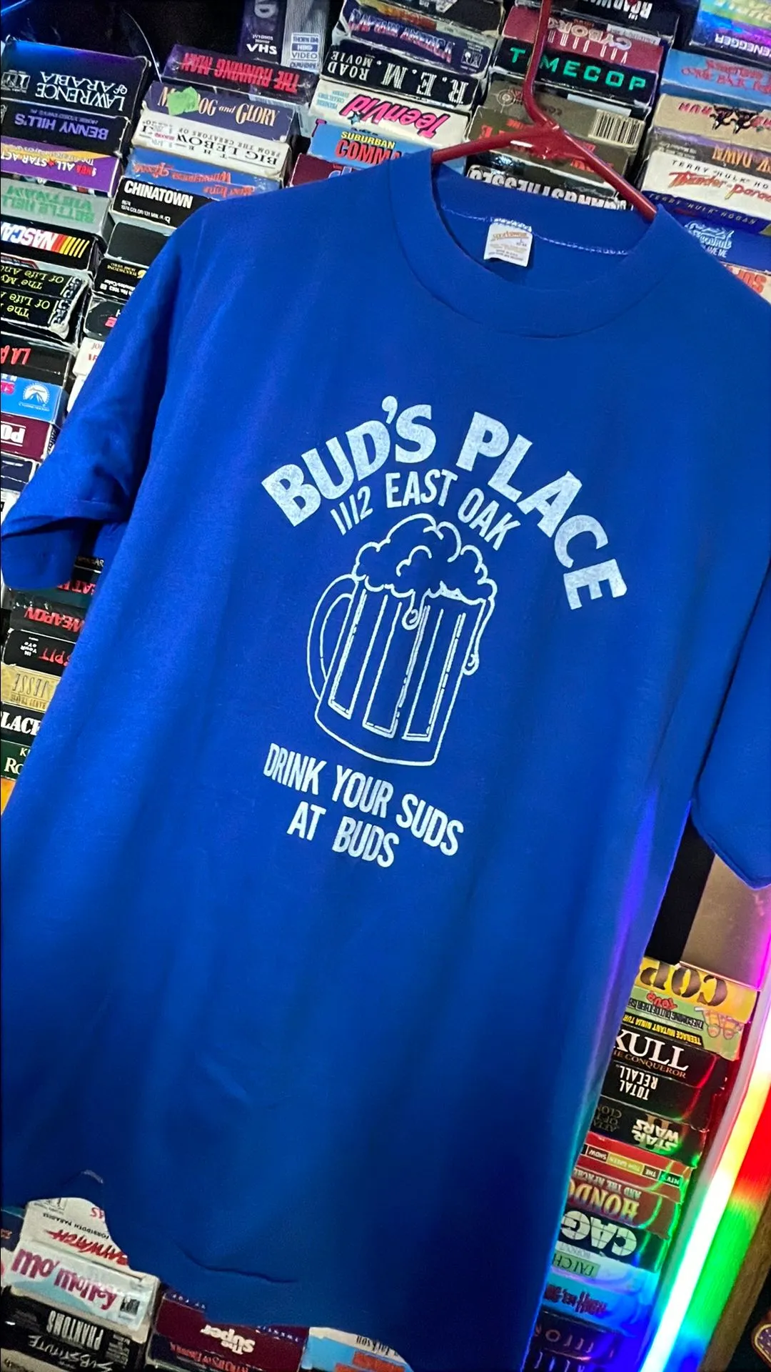 Product image for bud's place 80s bar large