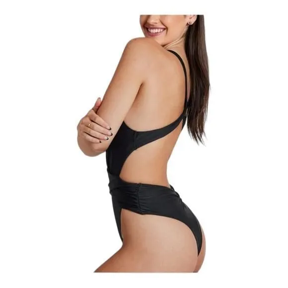 Listing Image Blurred Background