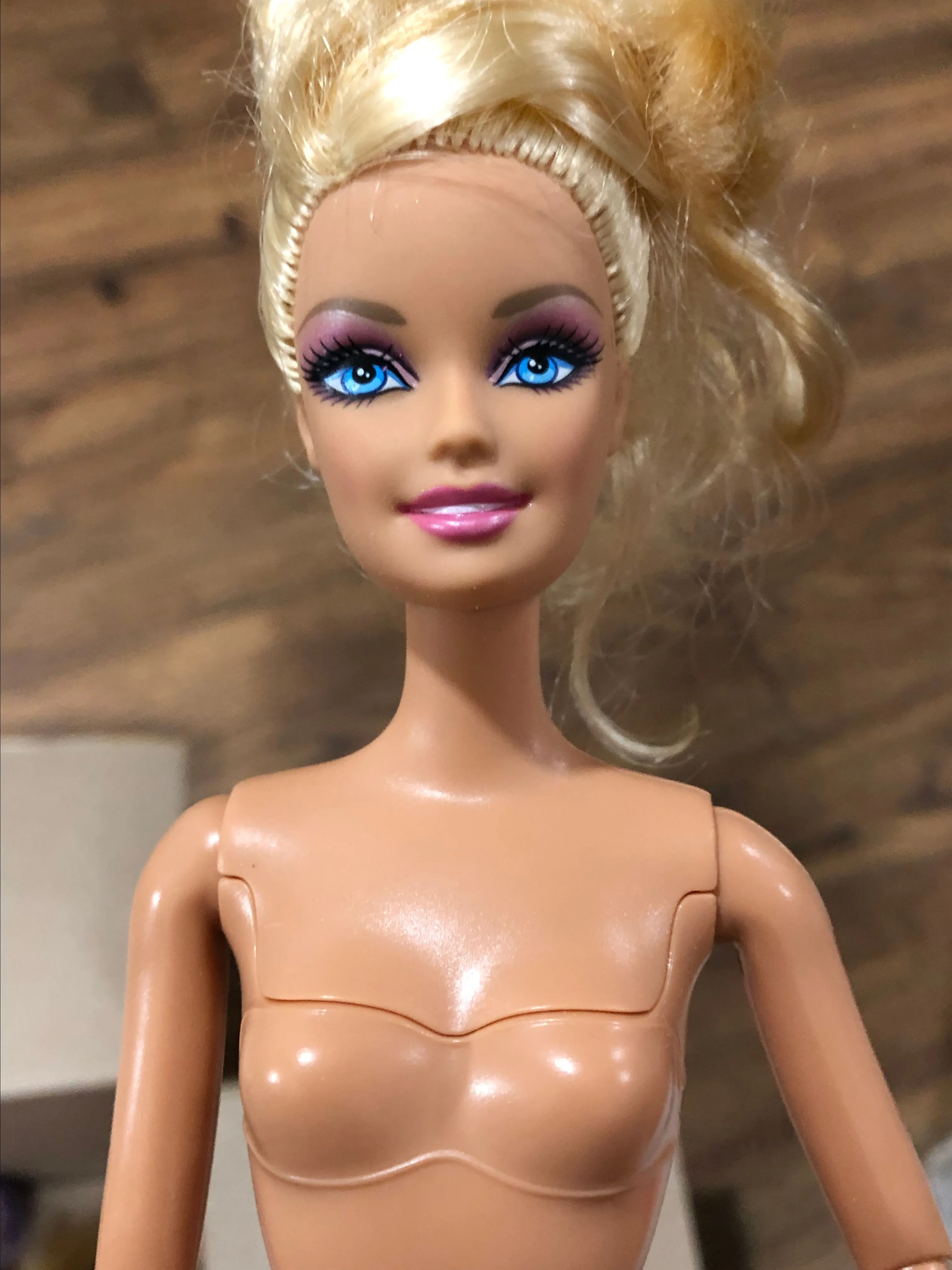 Product image for Barbie Fashionistas Swappin Styles 2010 T7413