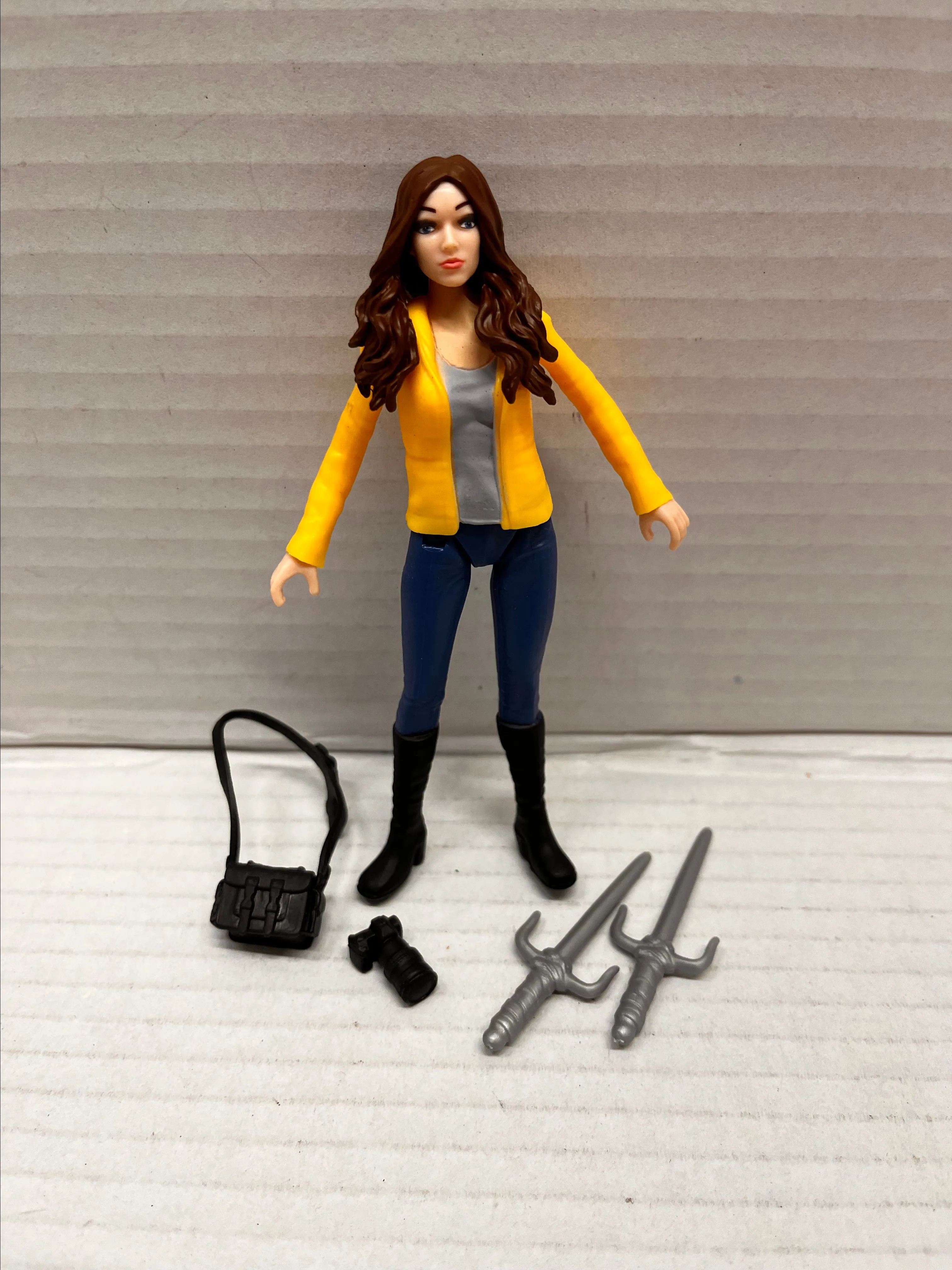Product image for 2014 Teenage Mutant Ninja Turtles 5" Megan Fox as APRIL O'NEIL by Playmates COMP