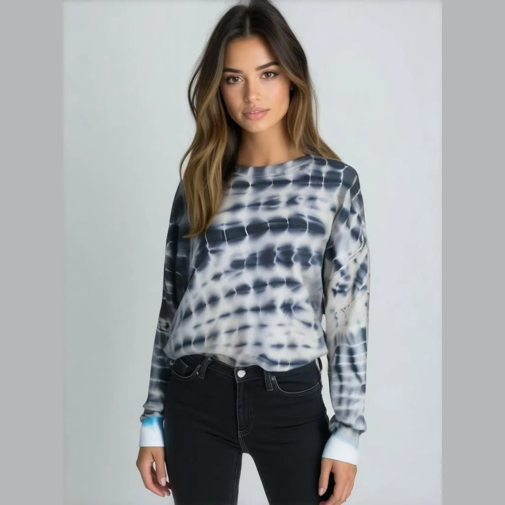 Product image for Women's PINK Victoria's Secret Sweatshirt XS Blue Tie Dye