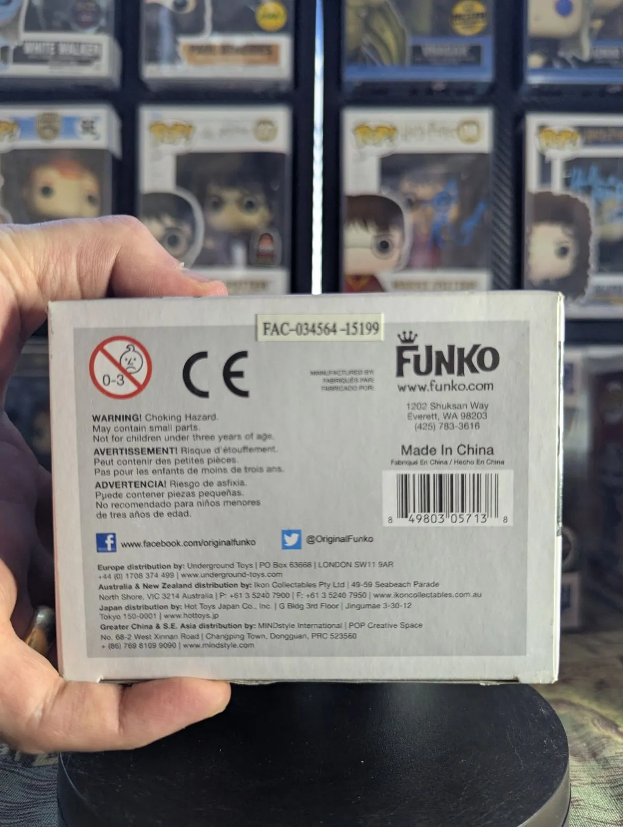 Listing Image Blurred Background