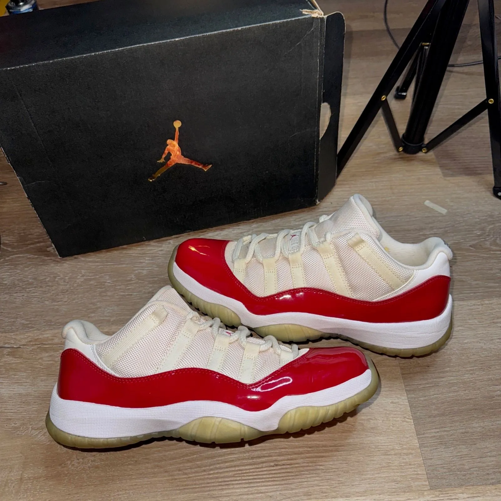 Product image for JORDAN 11 LOW CHERRY SIZE 8