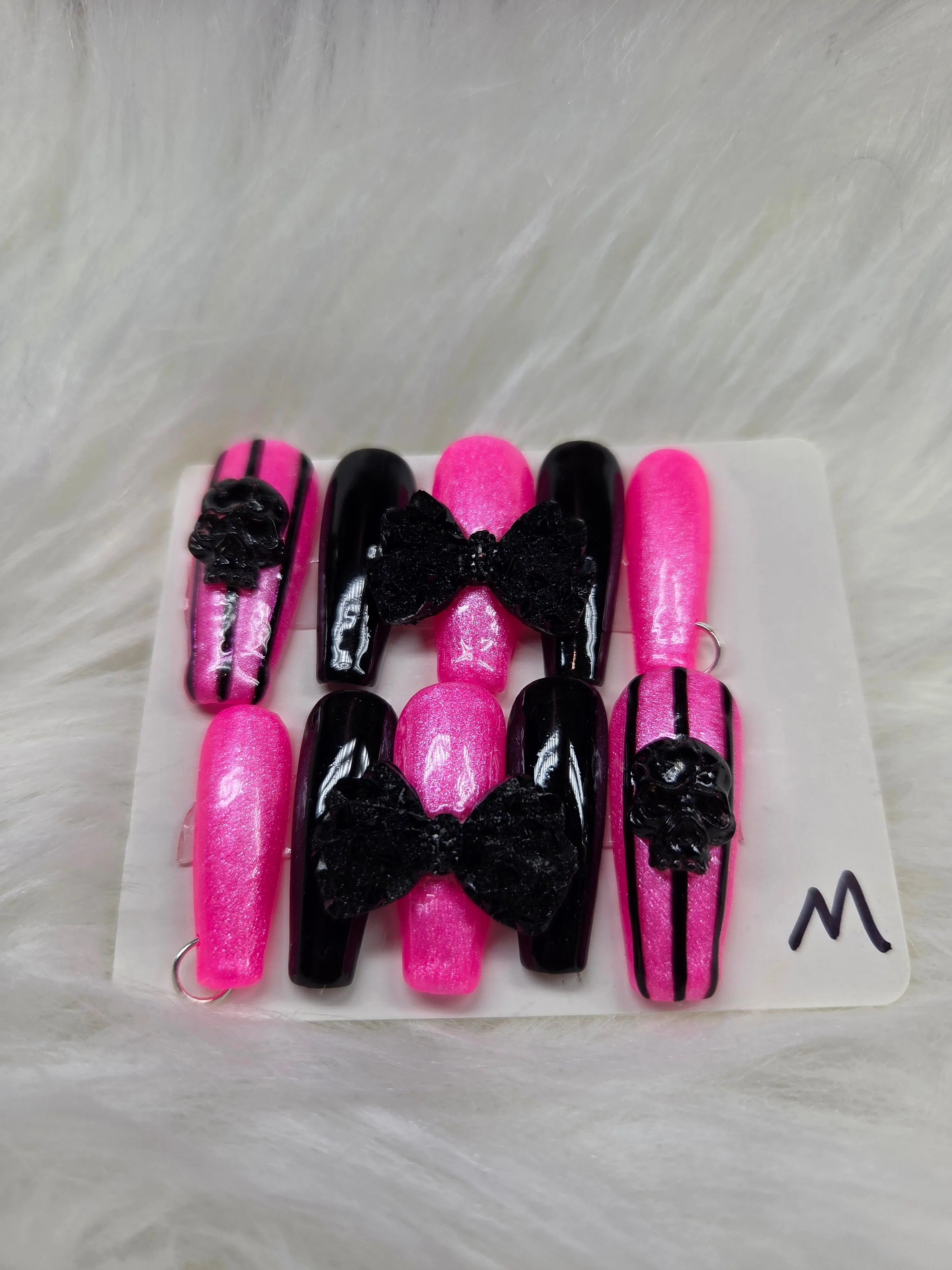 Product image for skull nails