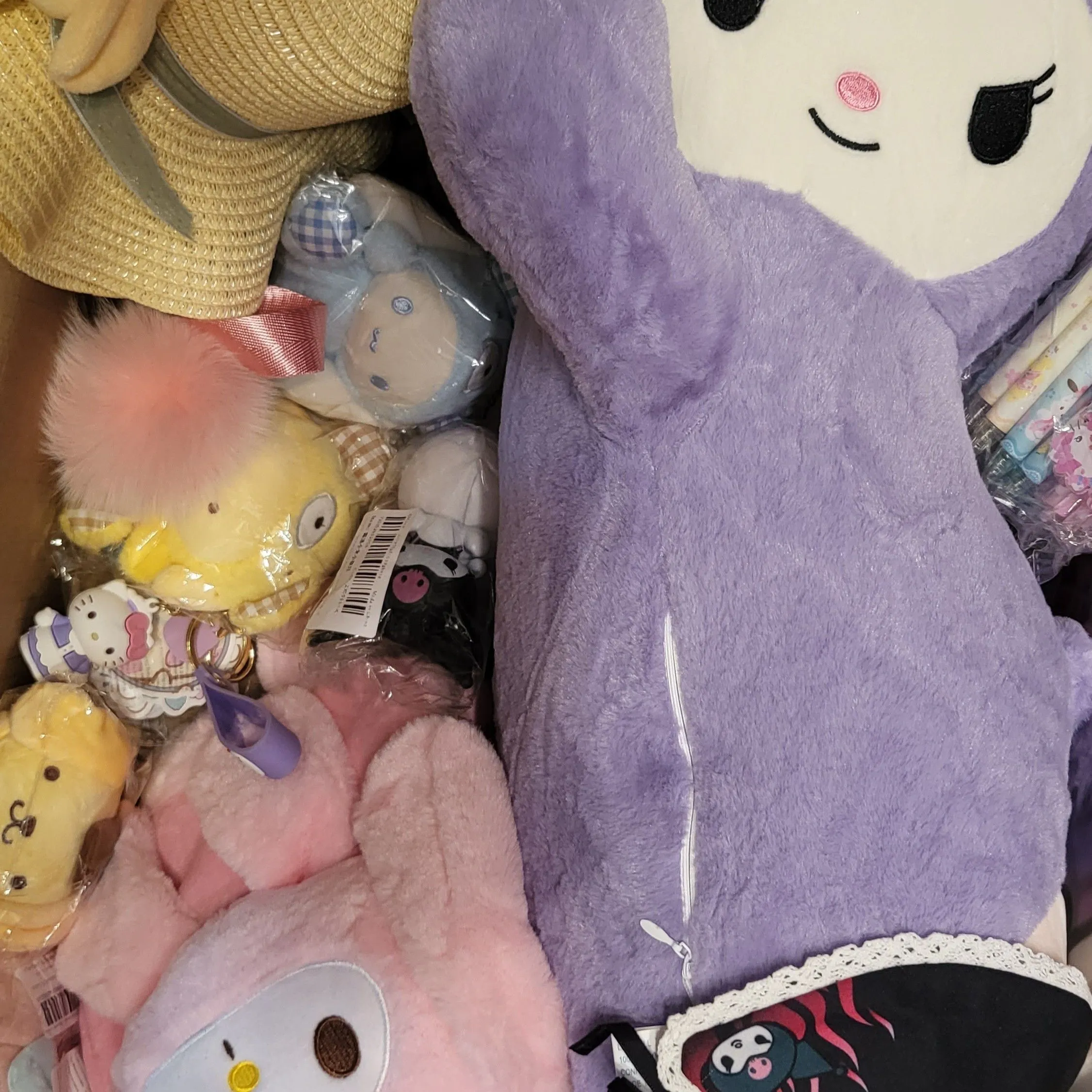 Product image for LARGE Wheel Spin (Kuromi Plush Tote Bag)
