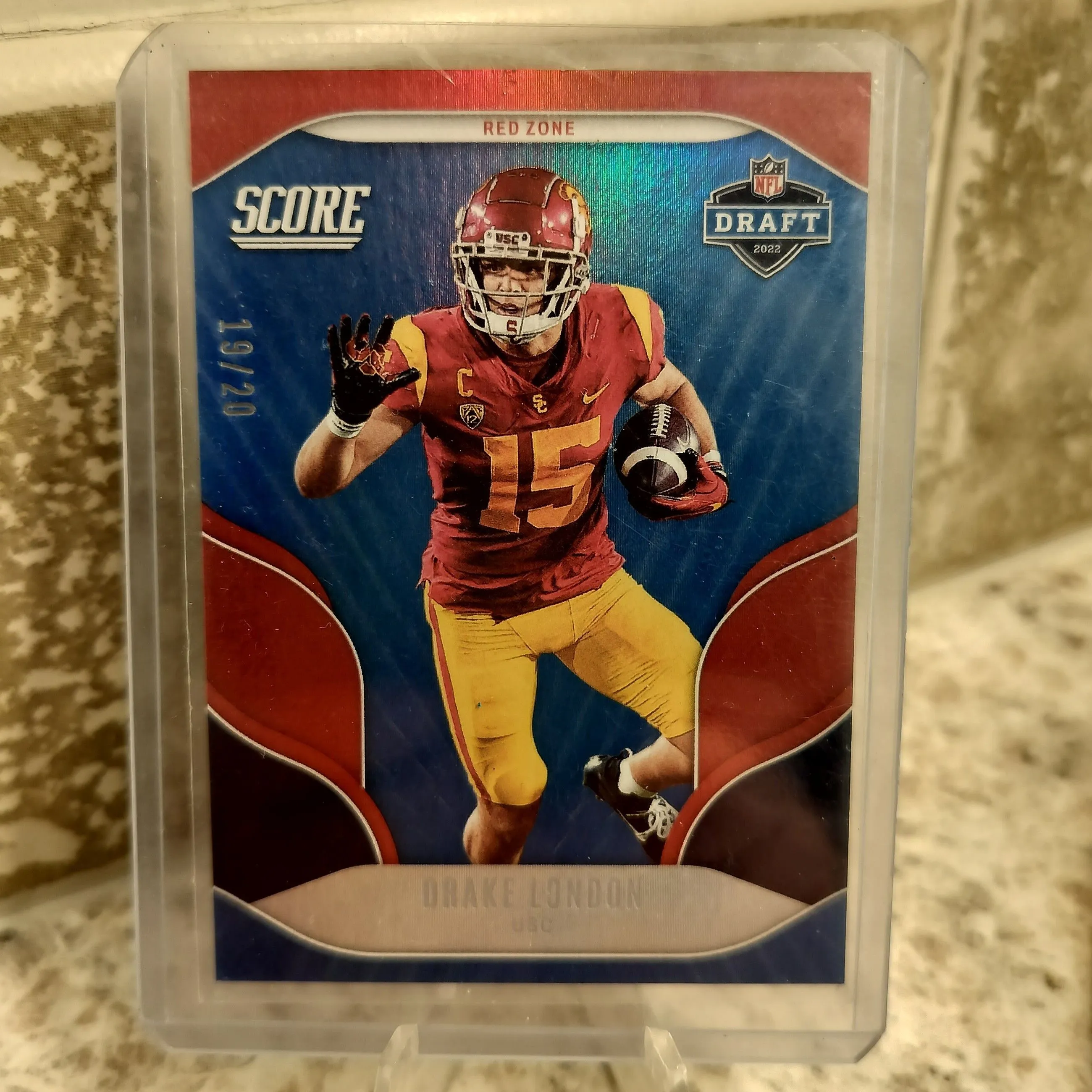 Product image for 2022 Score Football NFL Draft Gold #18 DRAKE LONDON # /20 SP USC ATLANTA FALCONS