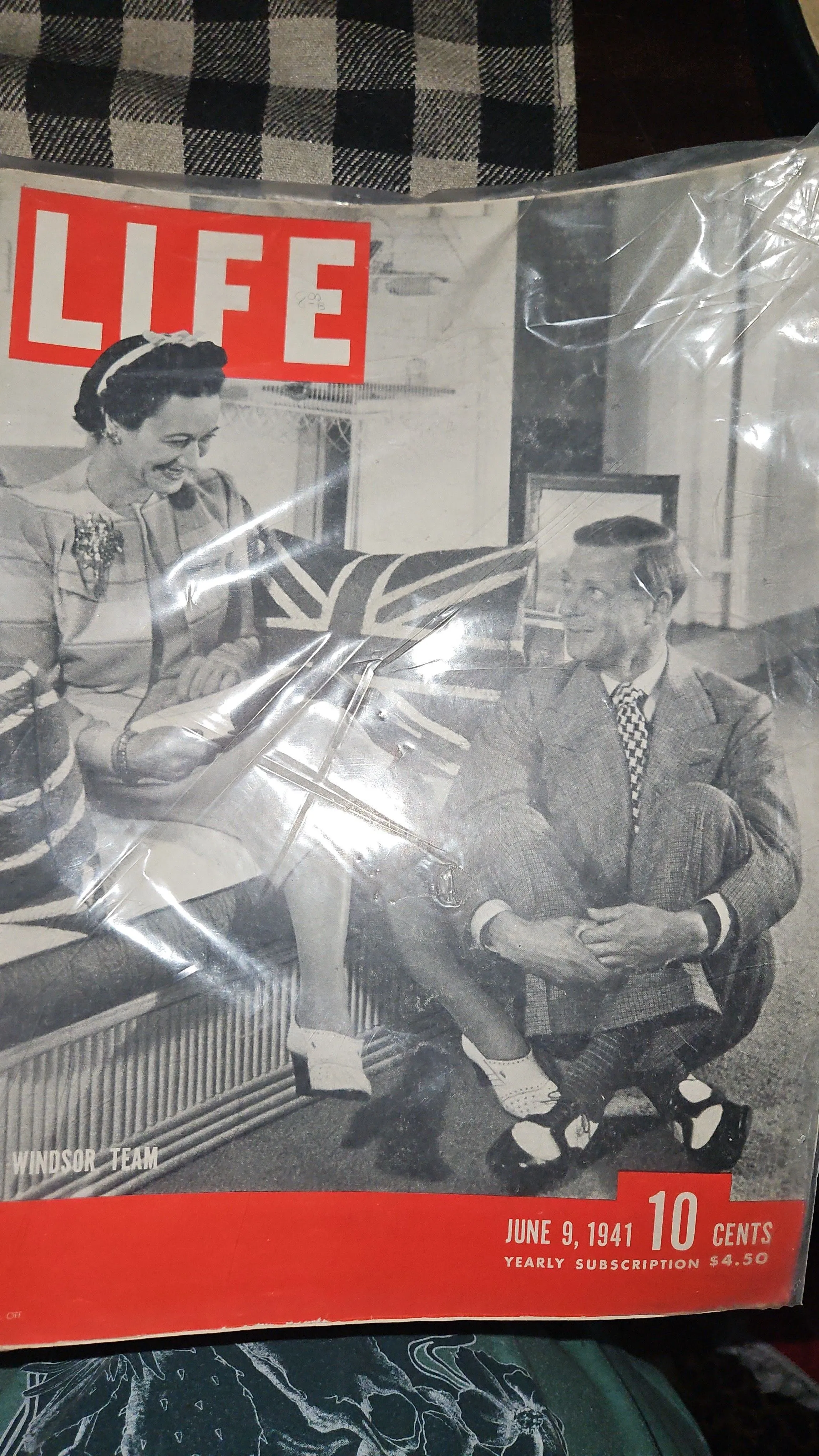 Product image for Life Magazine in Plastic Sleeve