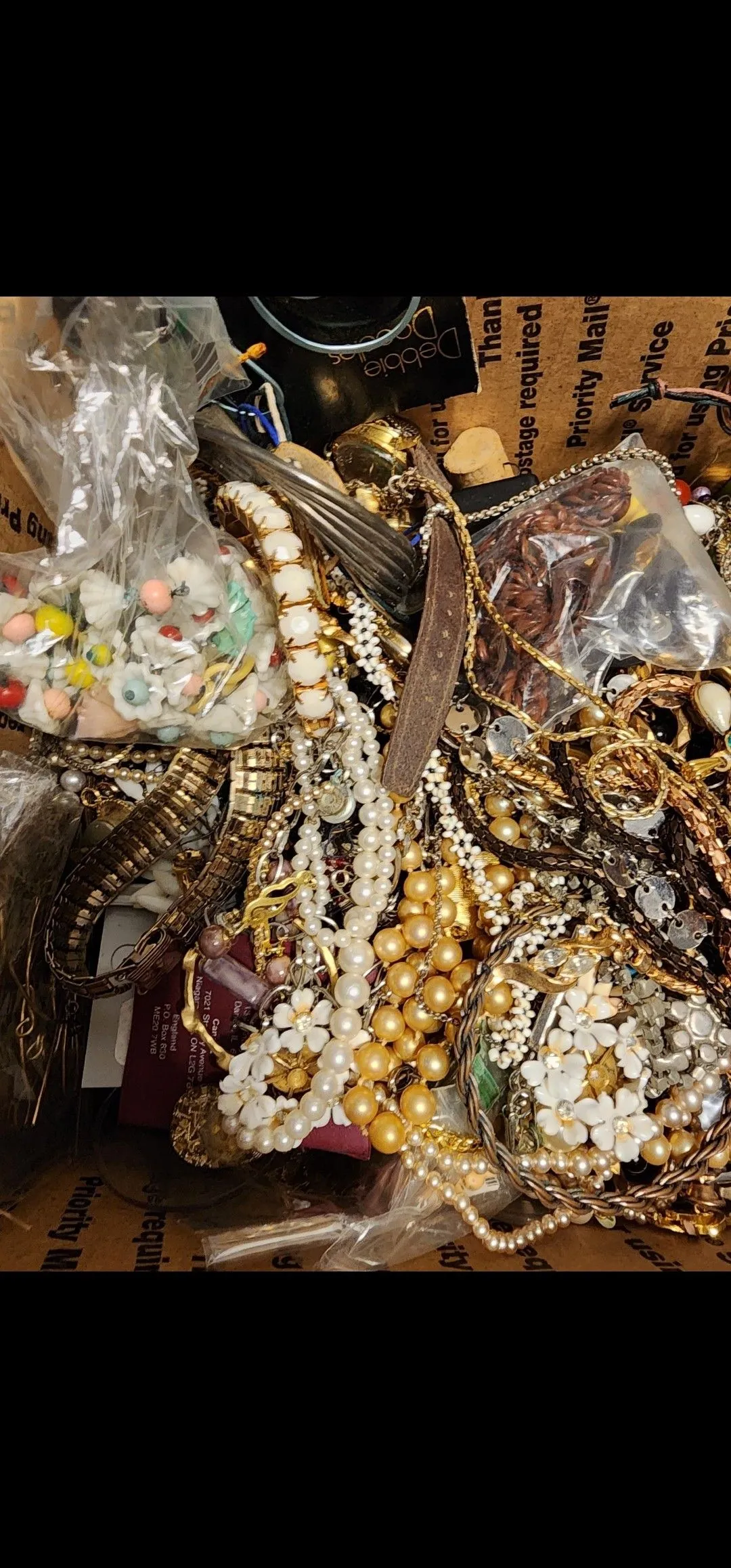 Product image for 10.5 Lbs Huge Lot Of Costume Jewelry Some Wearable. Some Broken Tangled Crafting