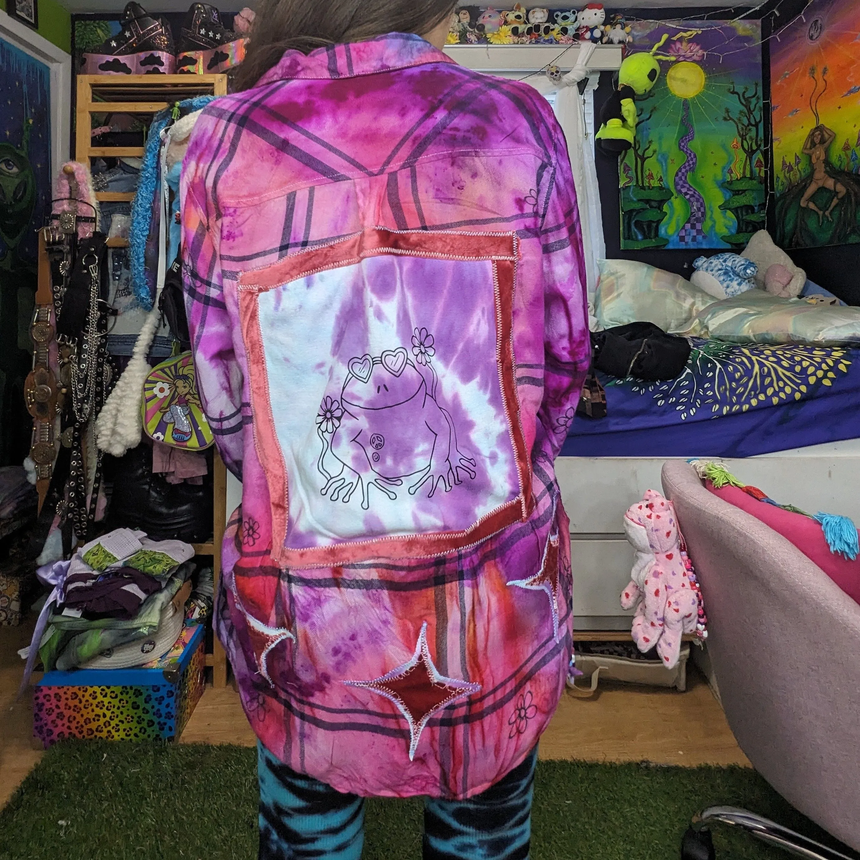 Product image for frog tyedye patchwork flannel  LARGE