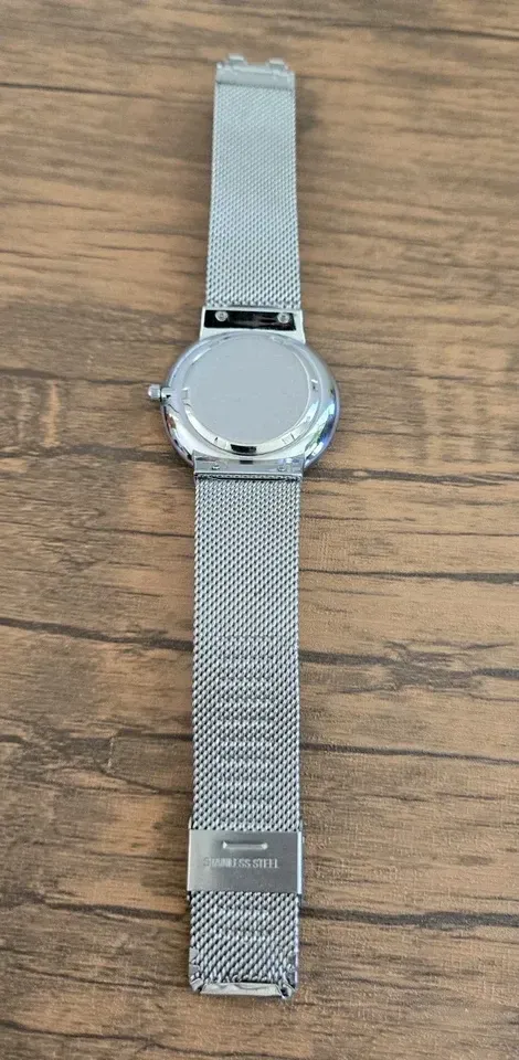 Listing Image Blurred Background