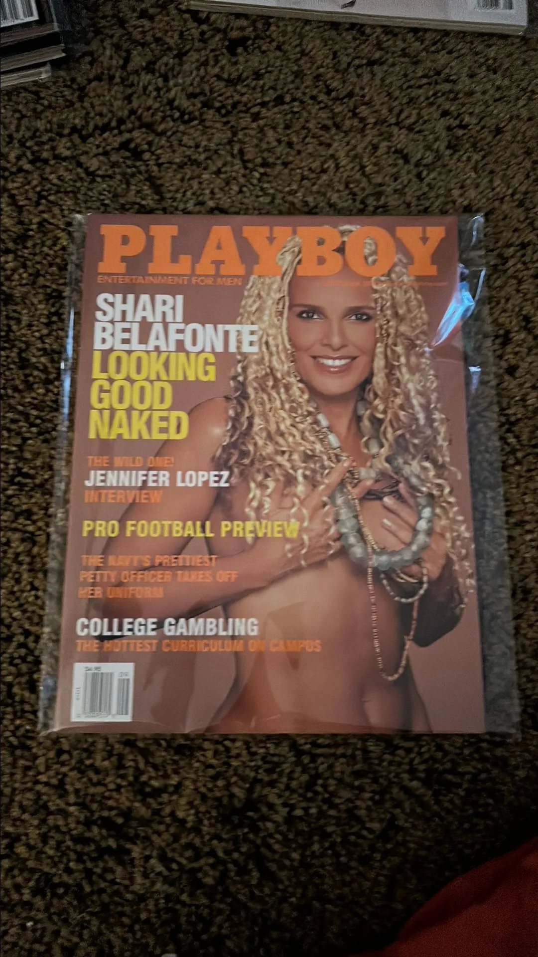 Product image for 0. $5 - Magazine: Shari Belafonte | September 2000