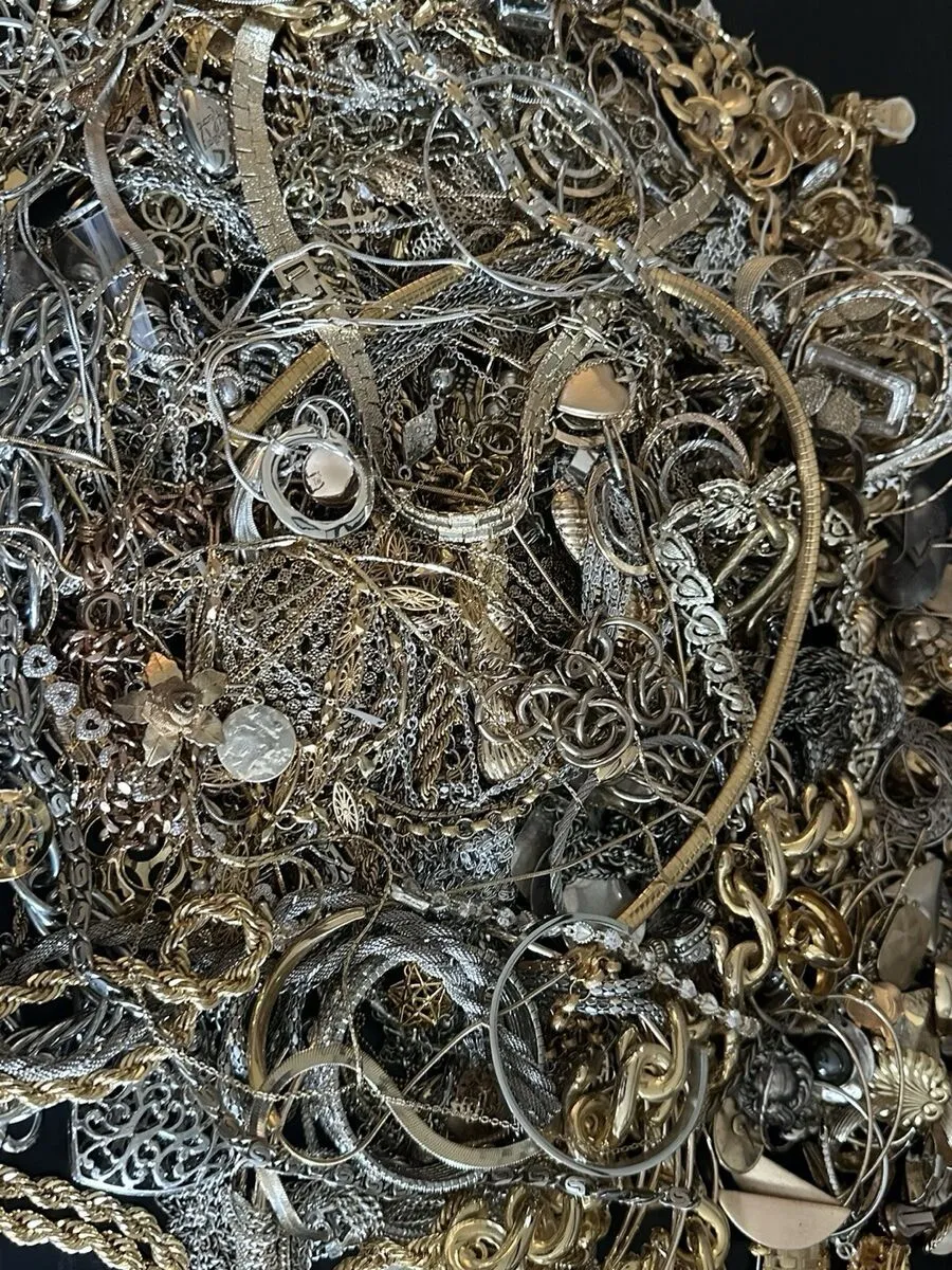 af0fd072-520d-4a8f-9703-6a30c1a4dce3