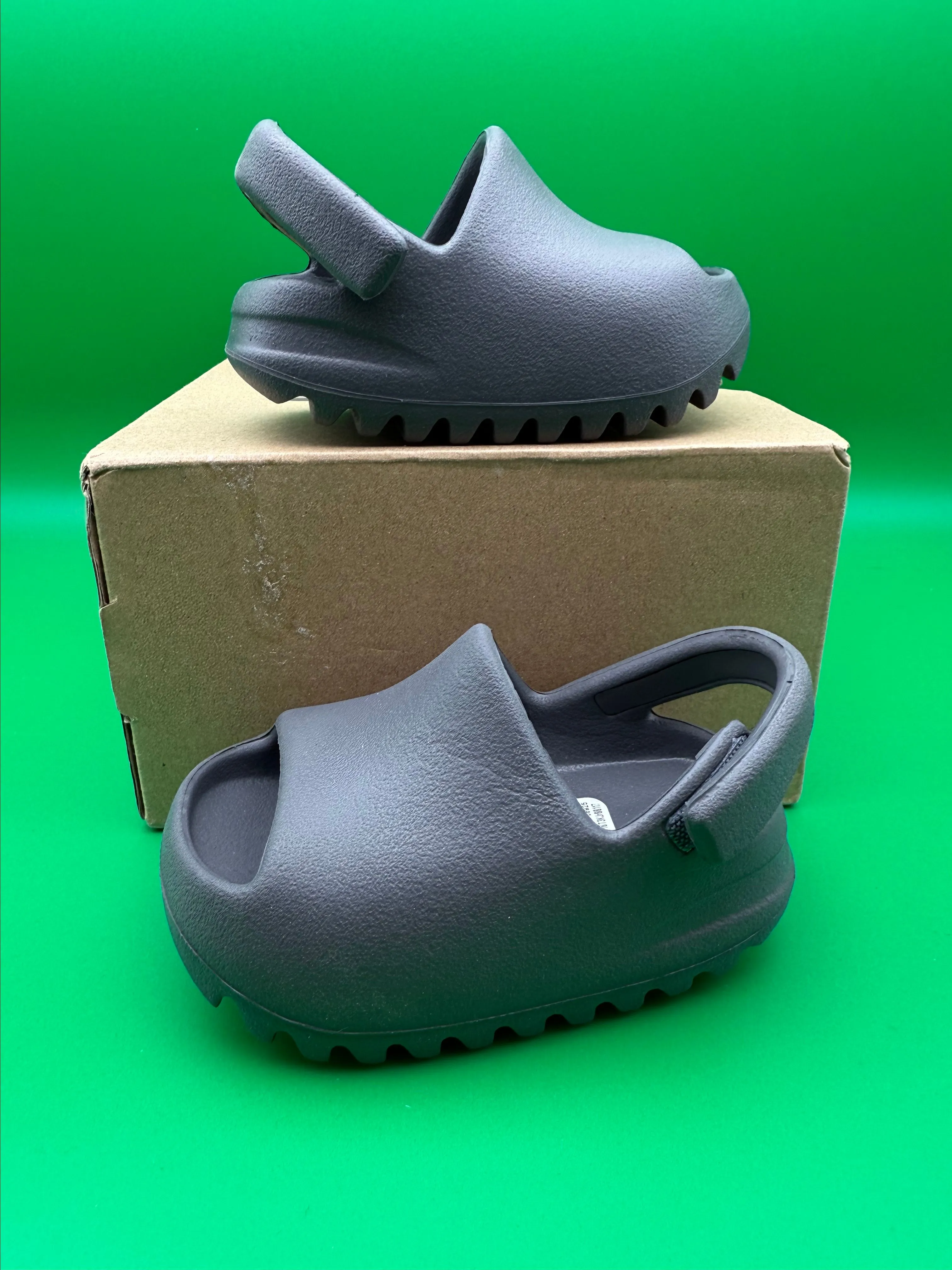 Product image for Yeezy Slides Infant Granite - UK 4K