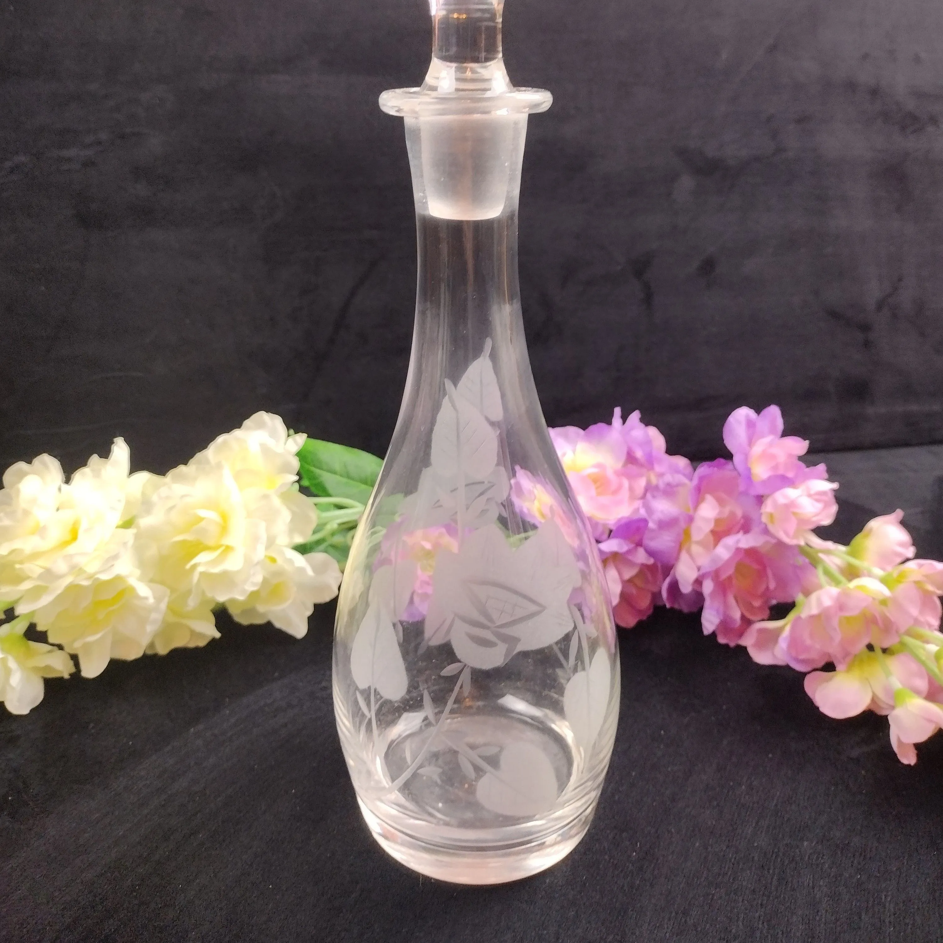 Product image for Made in Romania lovely wine decanter w/etched grapes and vines.
