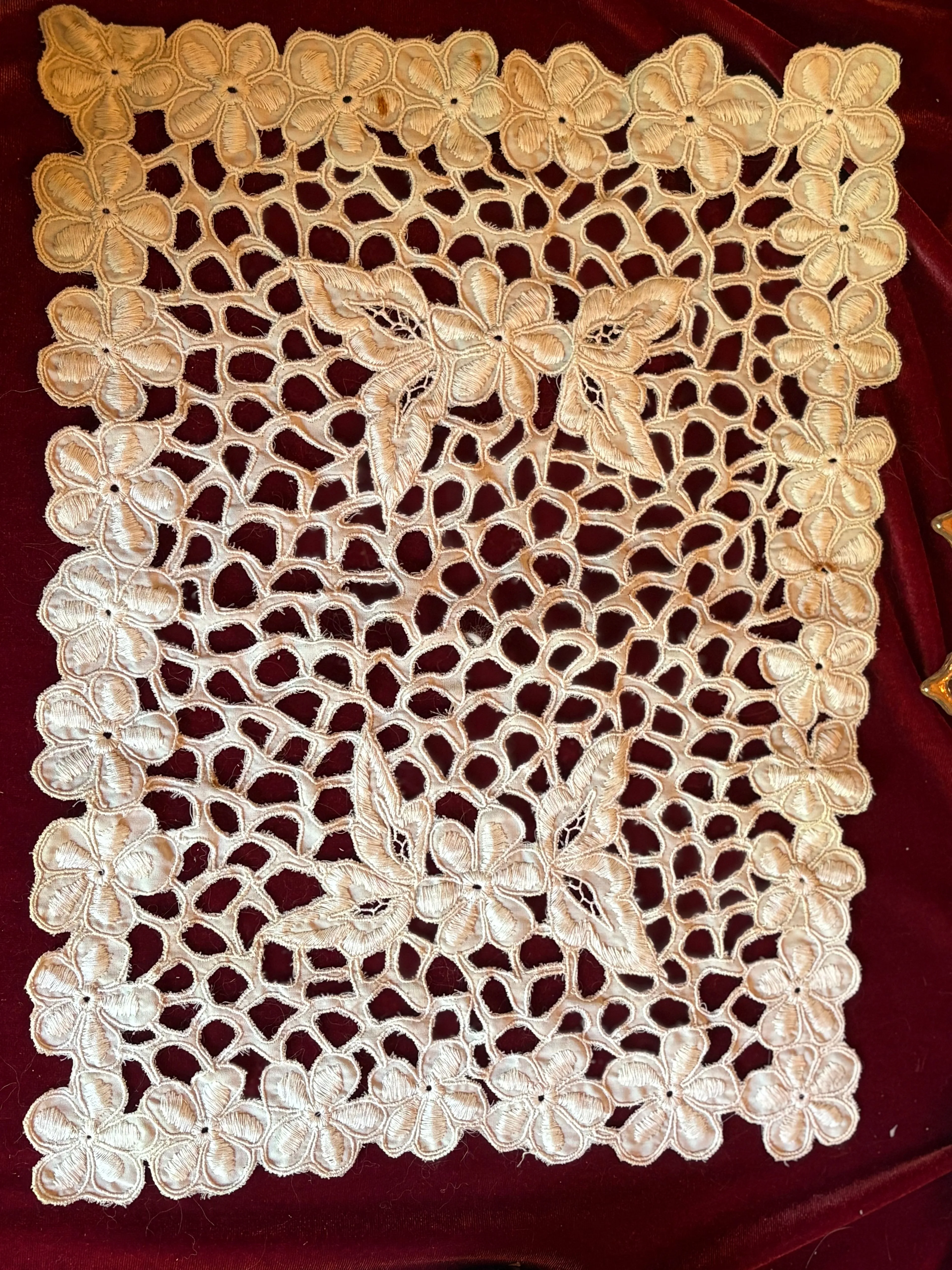 Product image for Vintage Flower & Butterfly Doily