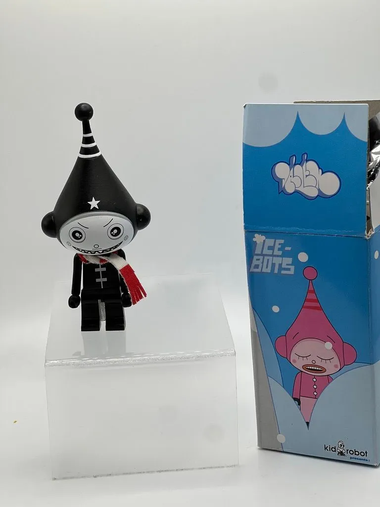 Product image for Kidrobot Ice-Bots by Dalek - Black Bad (2/25)