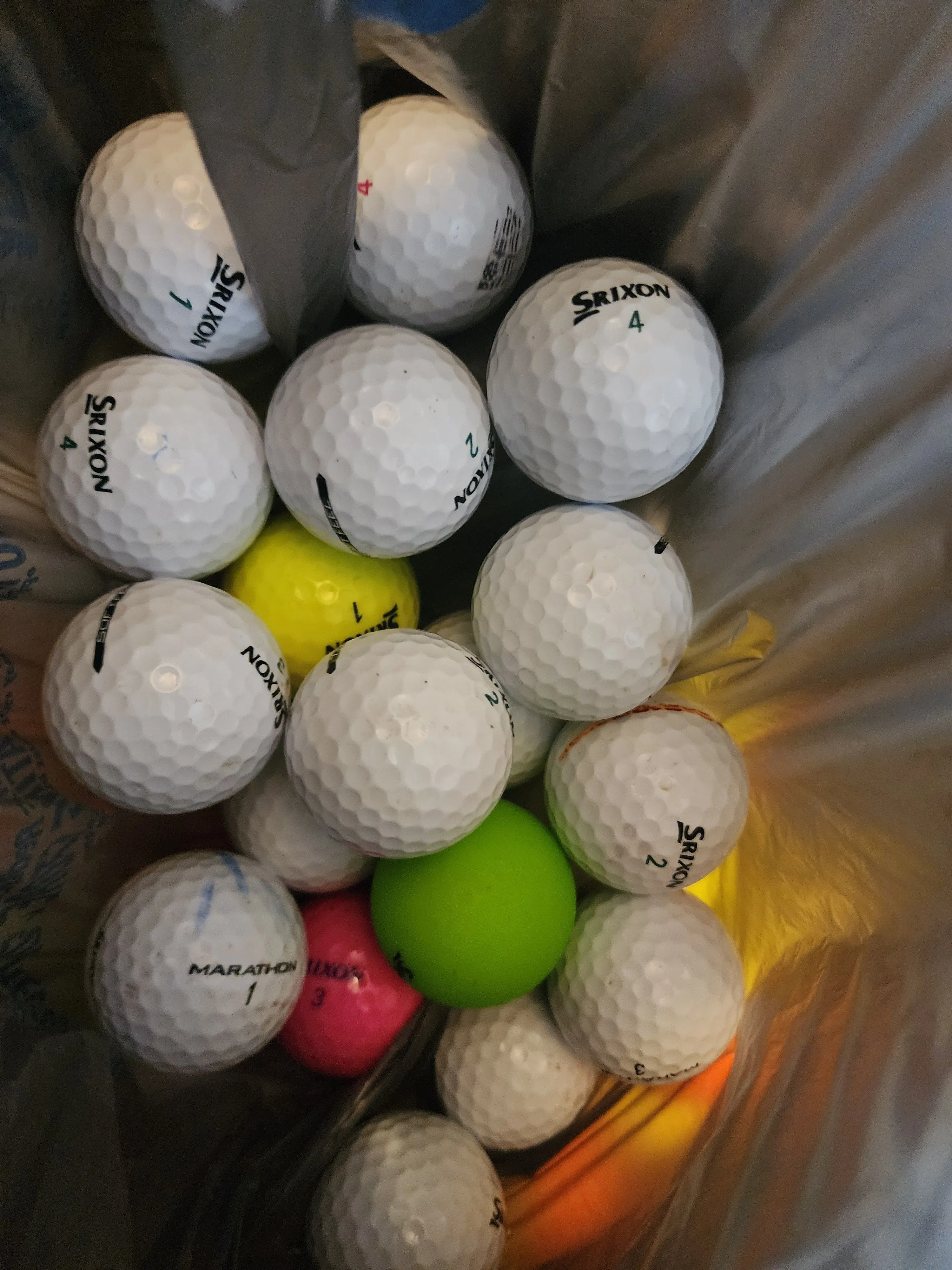 Product image for 19 srixon soft golf balls