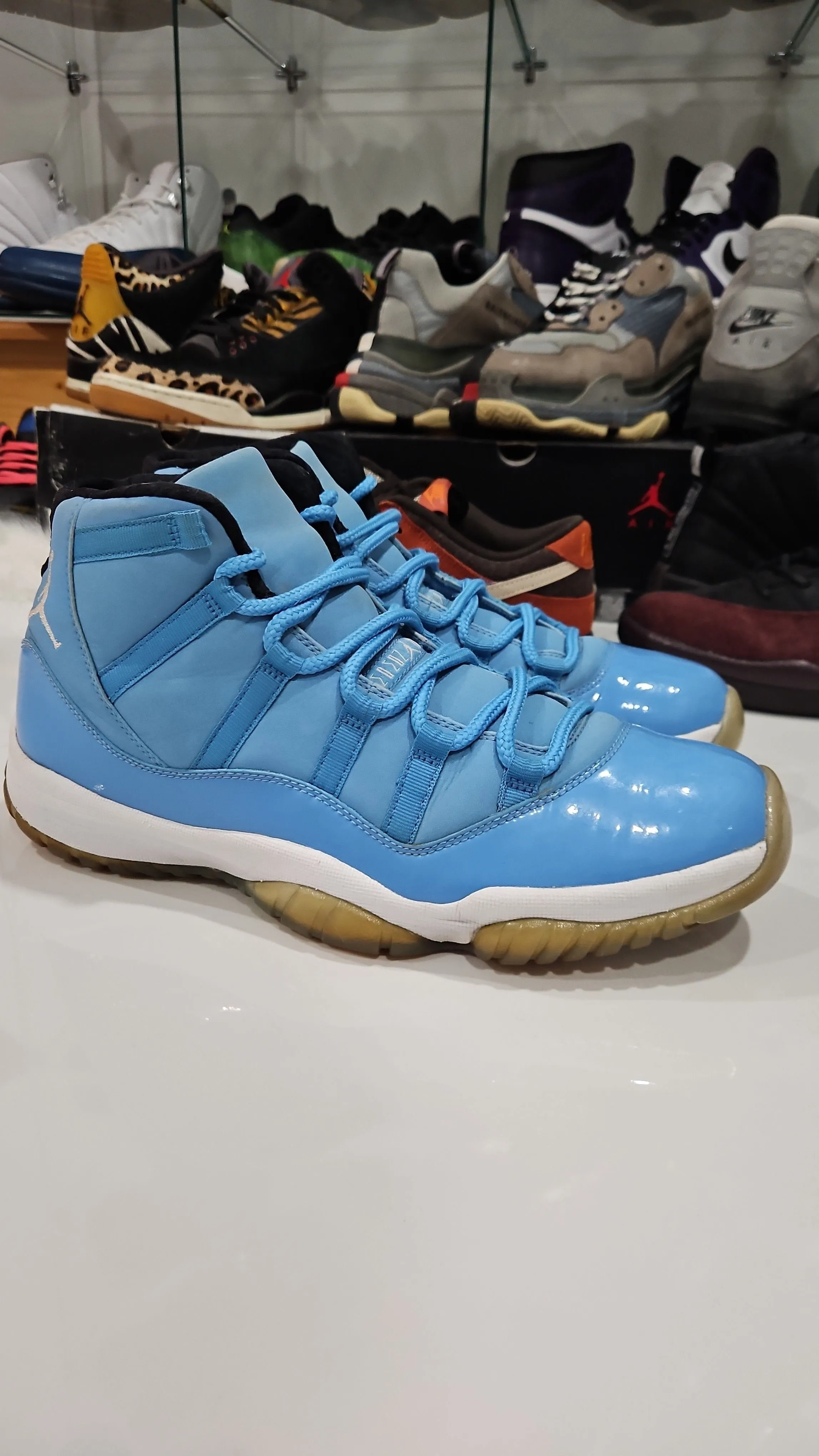 jordan 11 pantone size 10.5