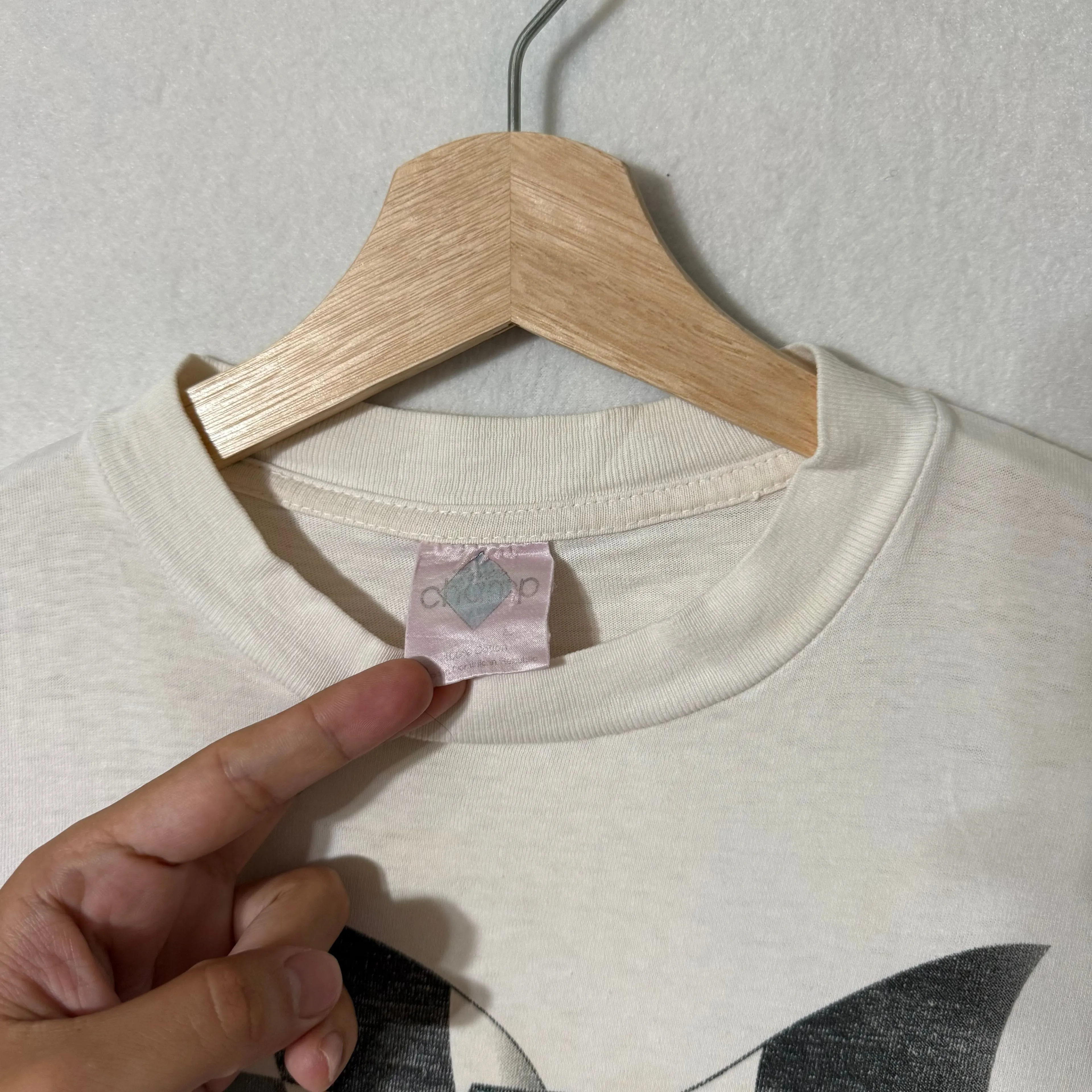Listing Image Blurred Background