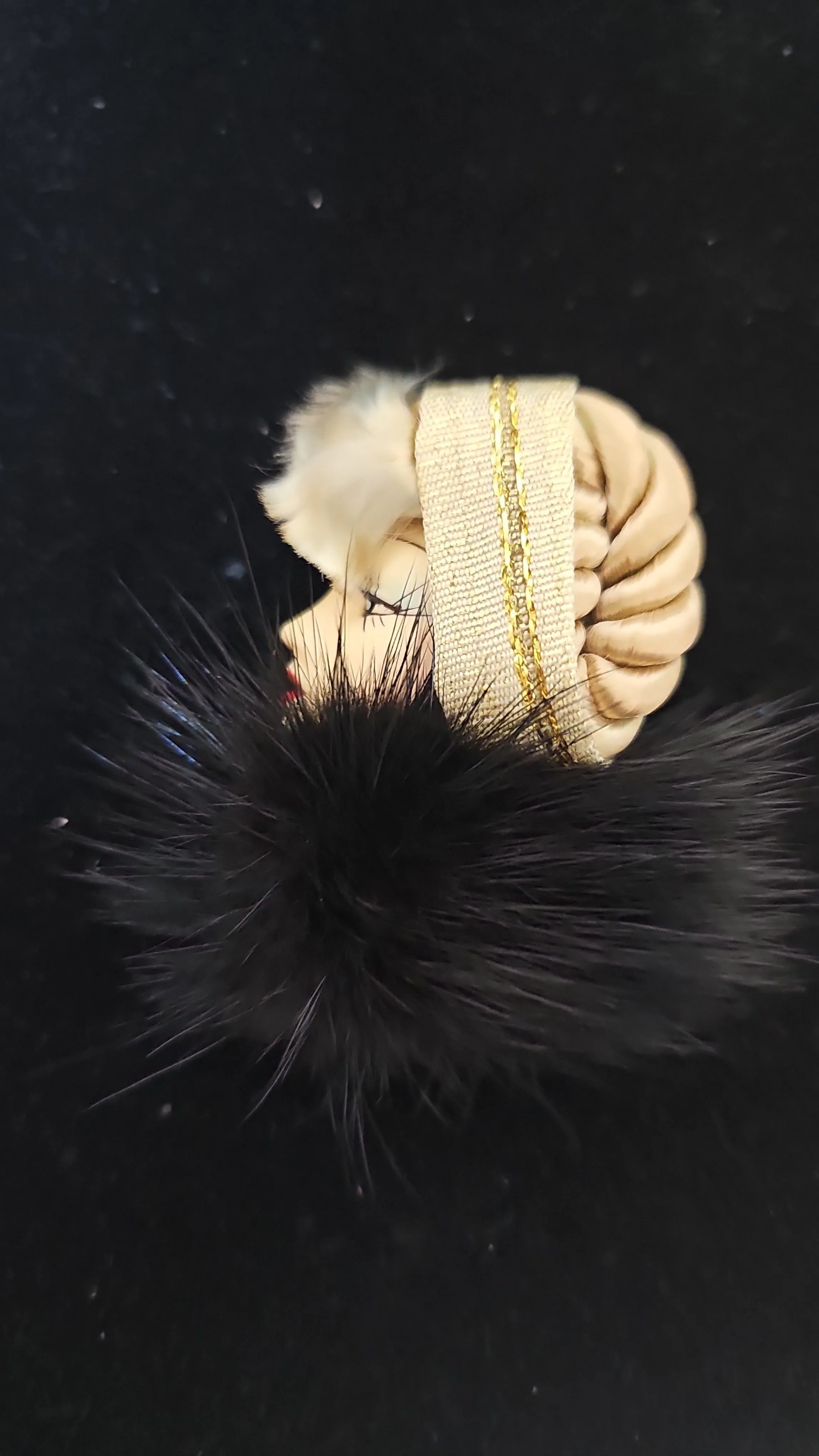 Product image for 002 Flapper fur girl