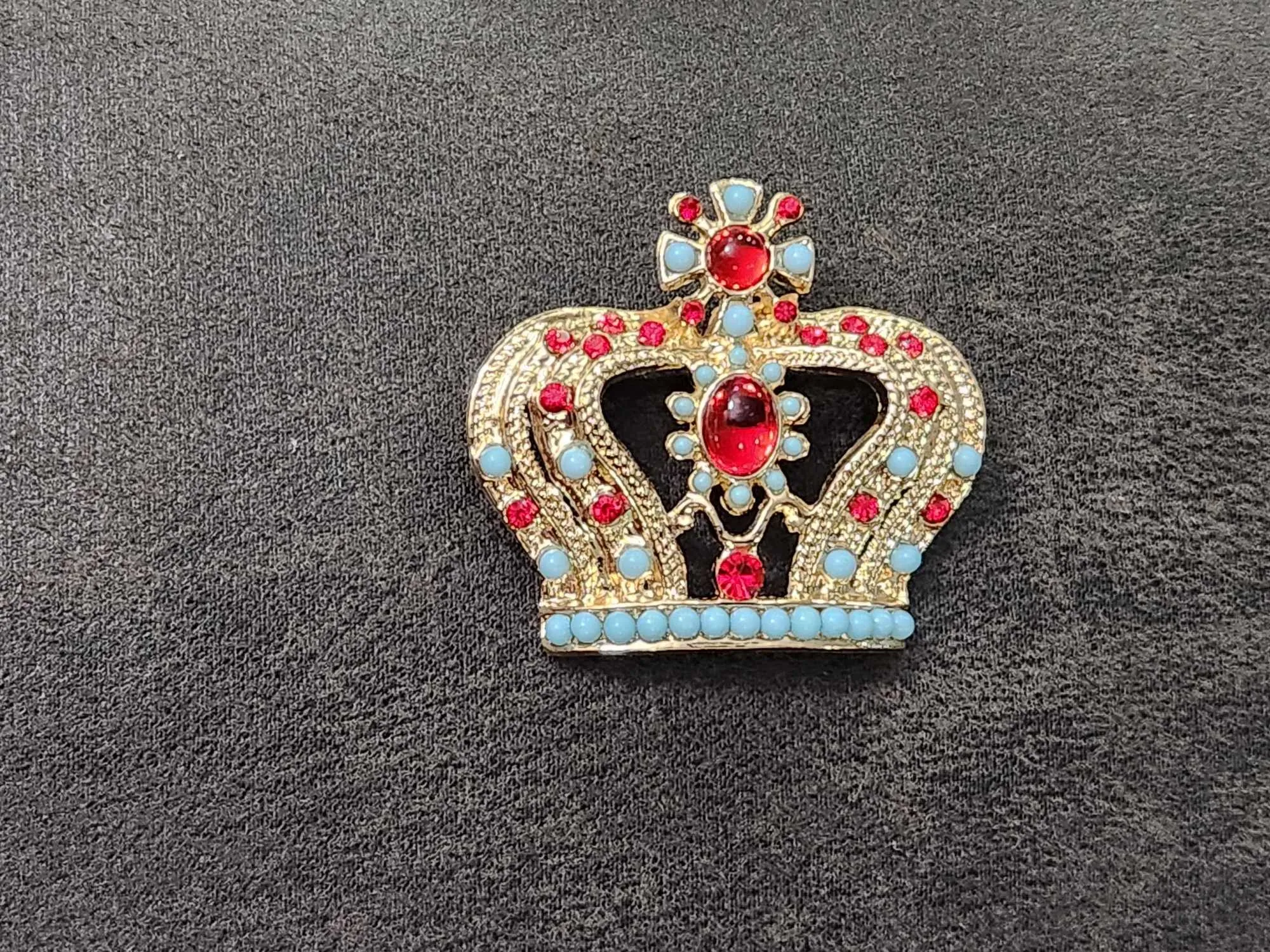 Product image for Gold Crown Rhinestone Brooch