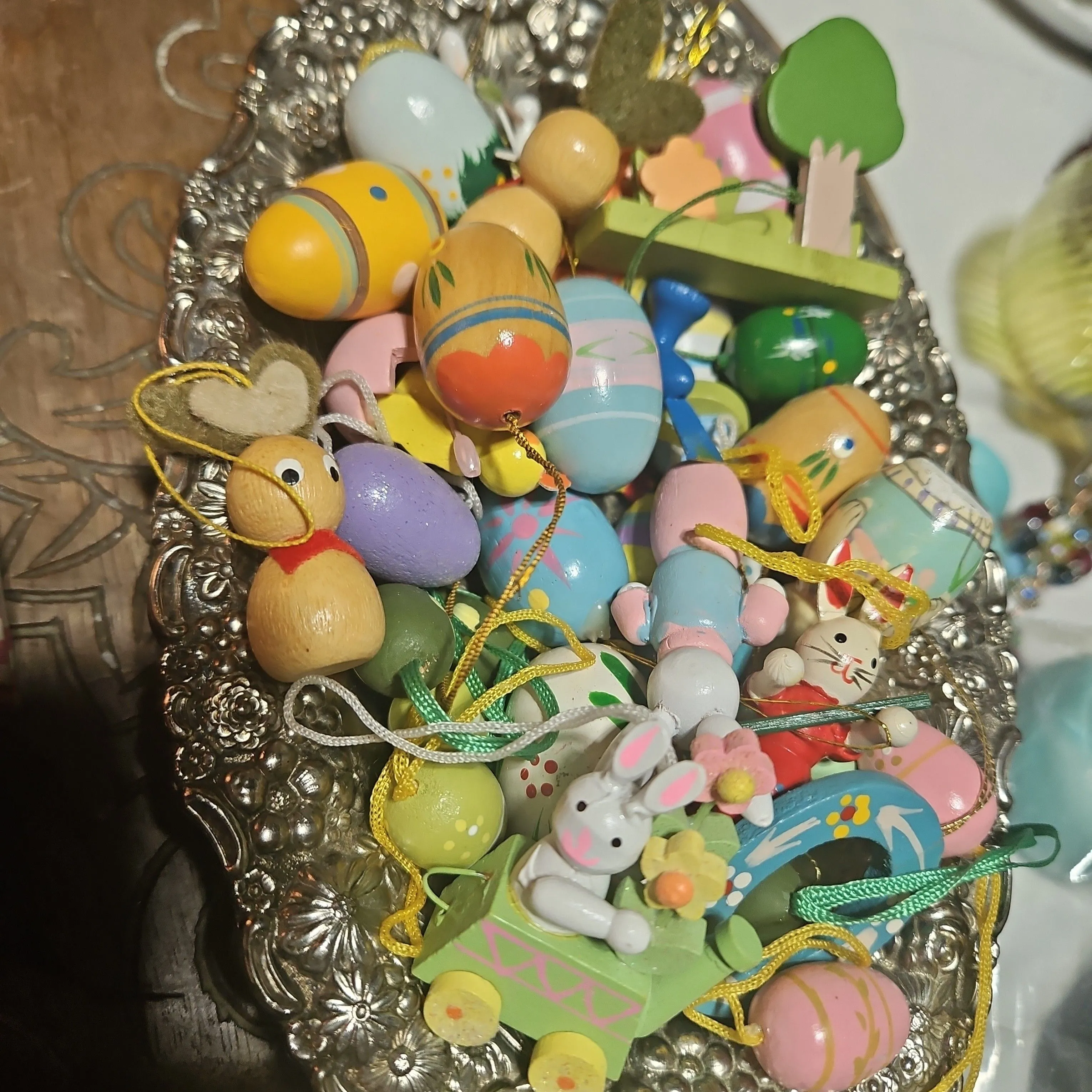Product image for 001. Random Little mini wooden easter decor egg or figure 