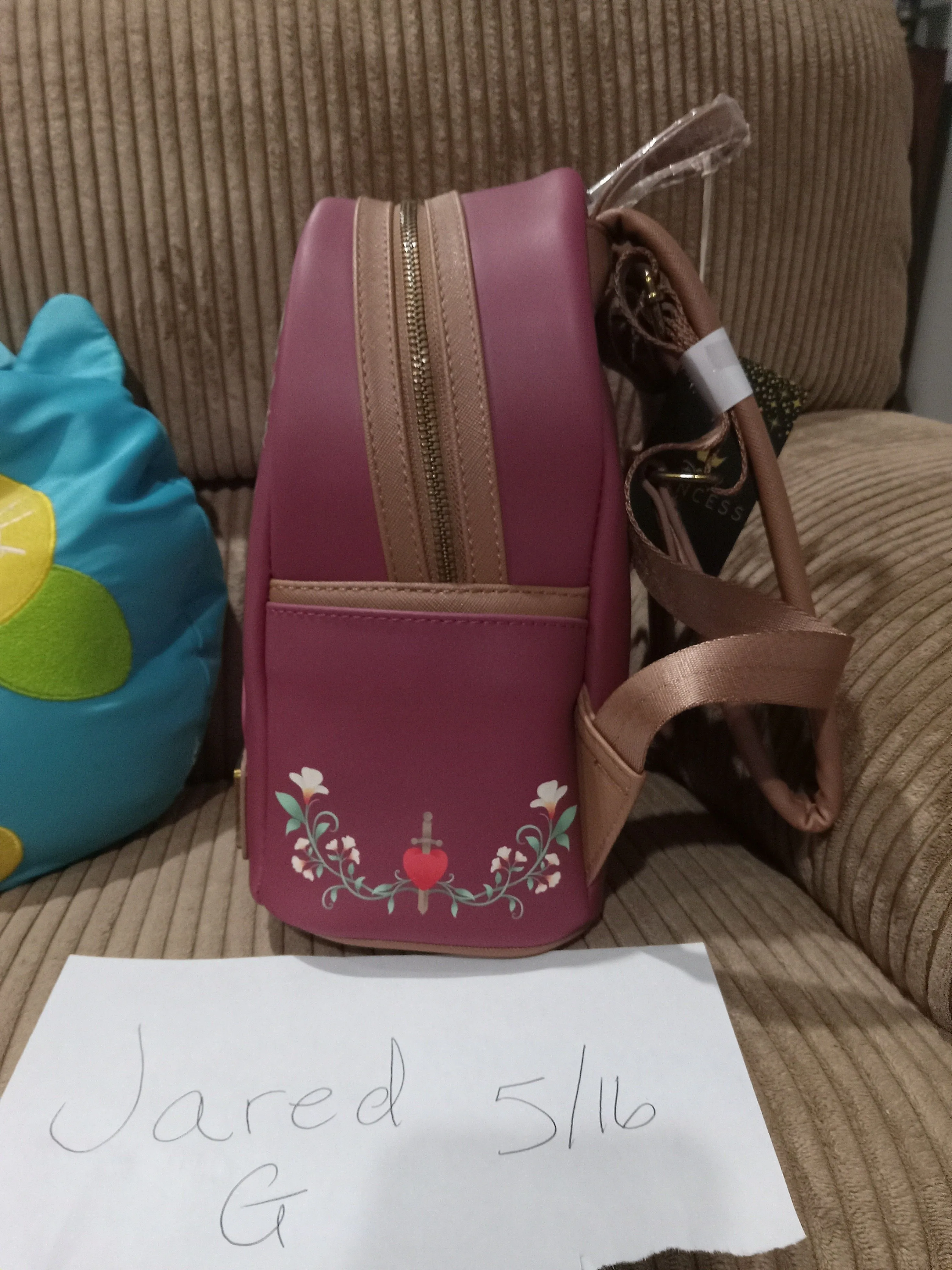 Listing Image Blurred Background