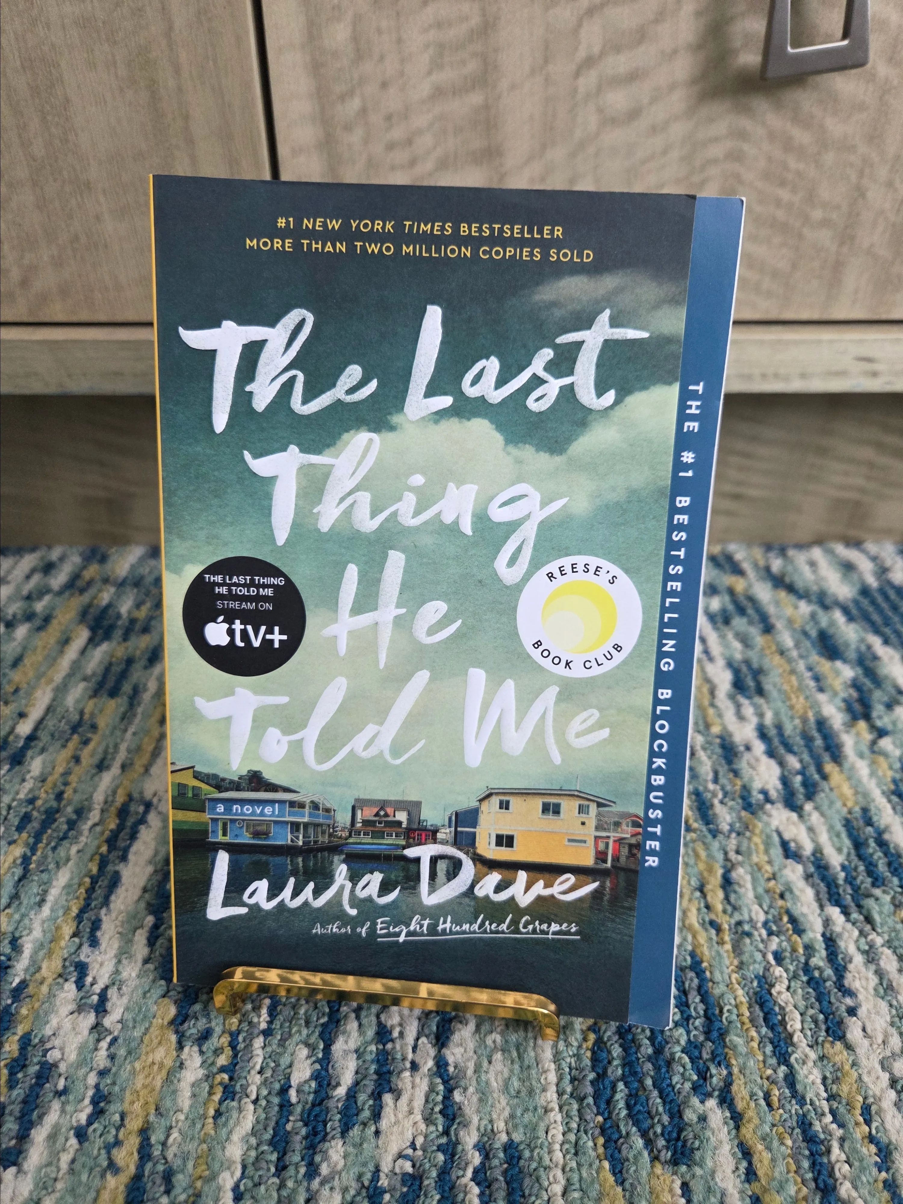 Product image for The Last Thing He Told Me by Laura Dave