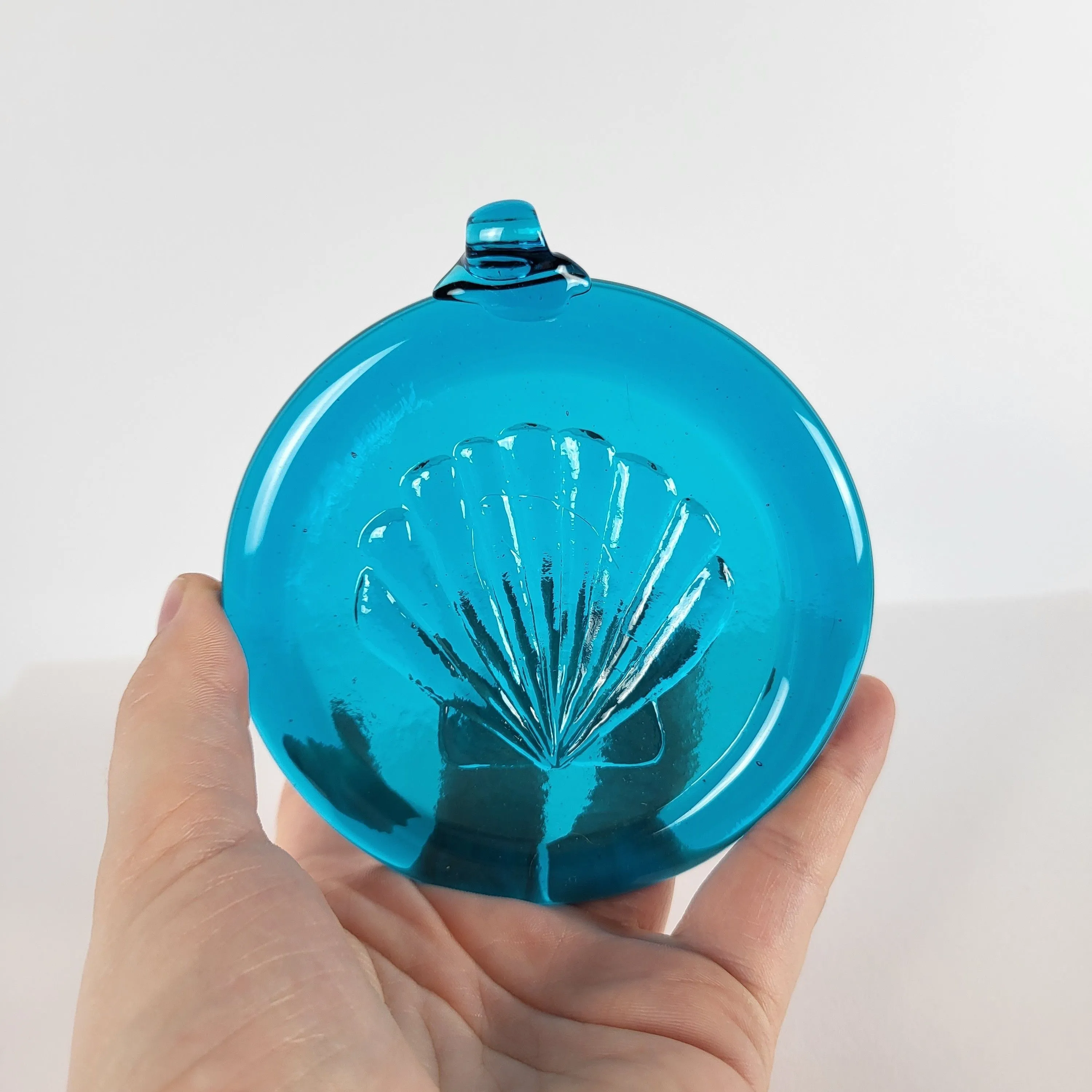 Product image for #1166 Seashell Glass Ornament 