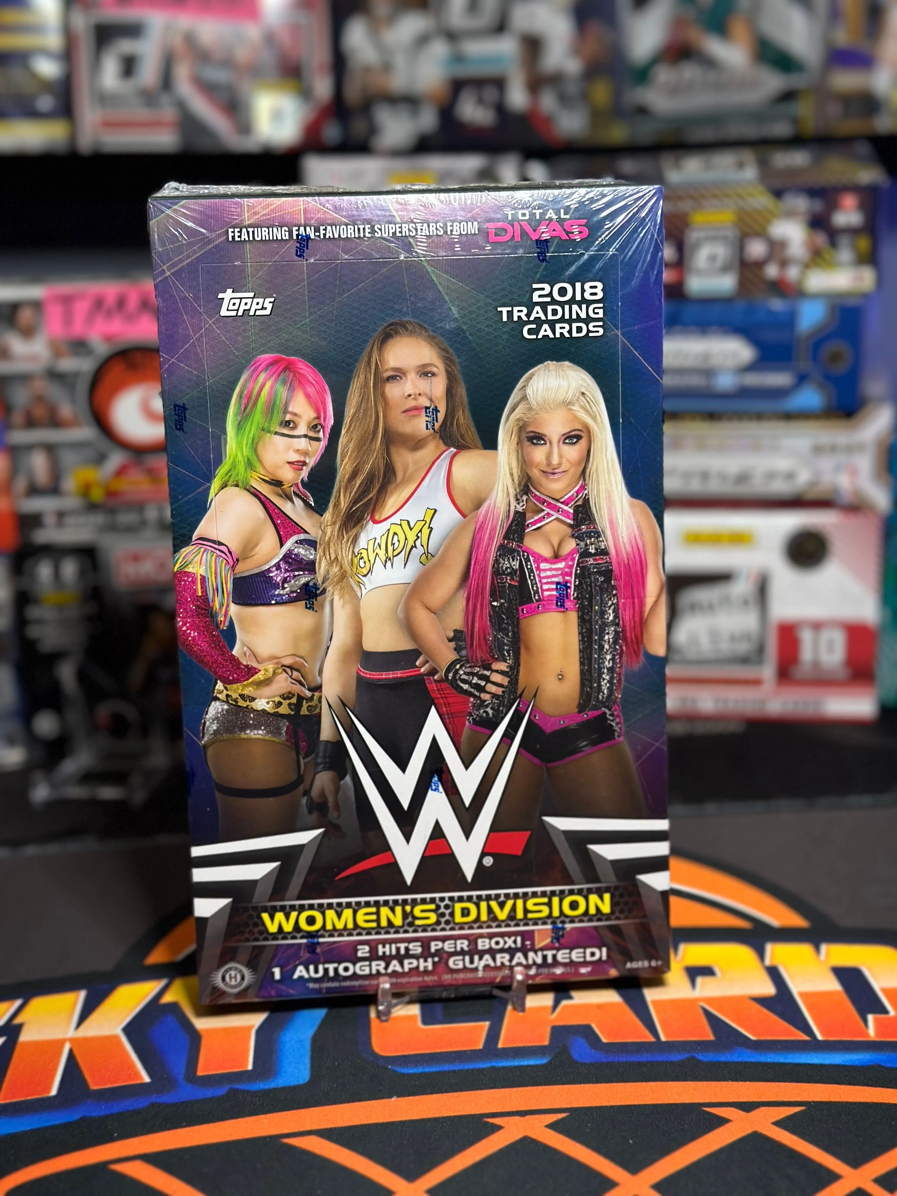 Product image for 1 2018 Topps WWE Women's Division Hobby Pack(2 Hits Live)