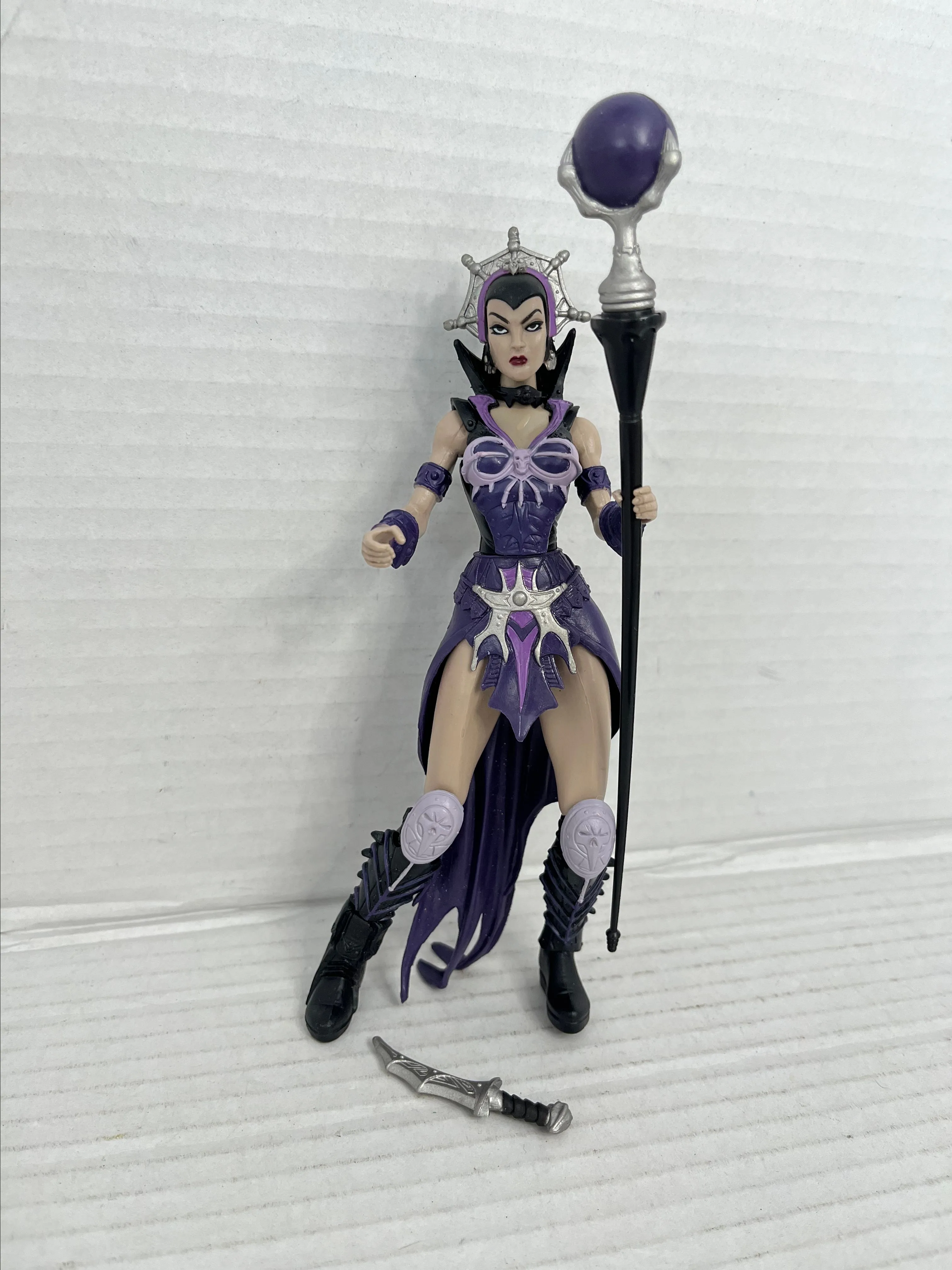Product image for Evil-Lyn Figure 200x Master of the Universe 2002