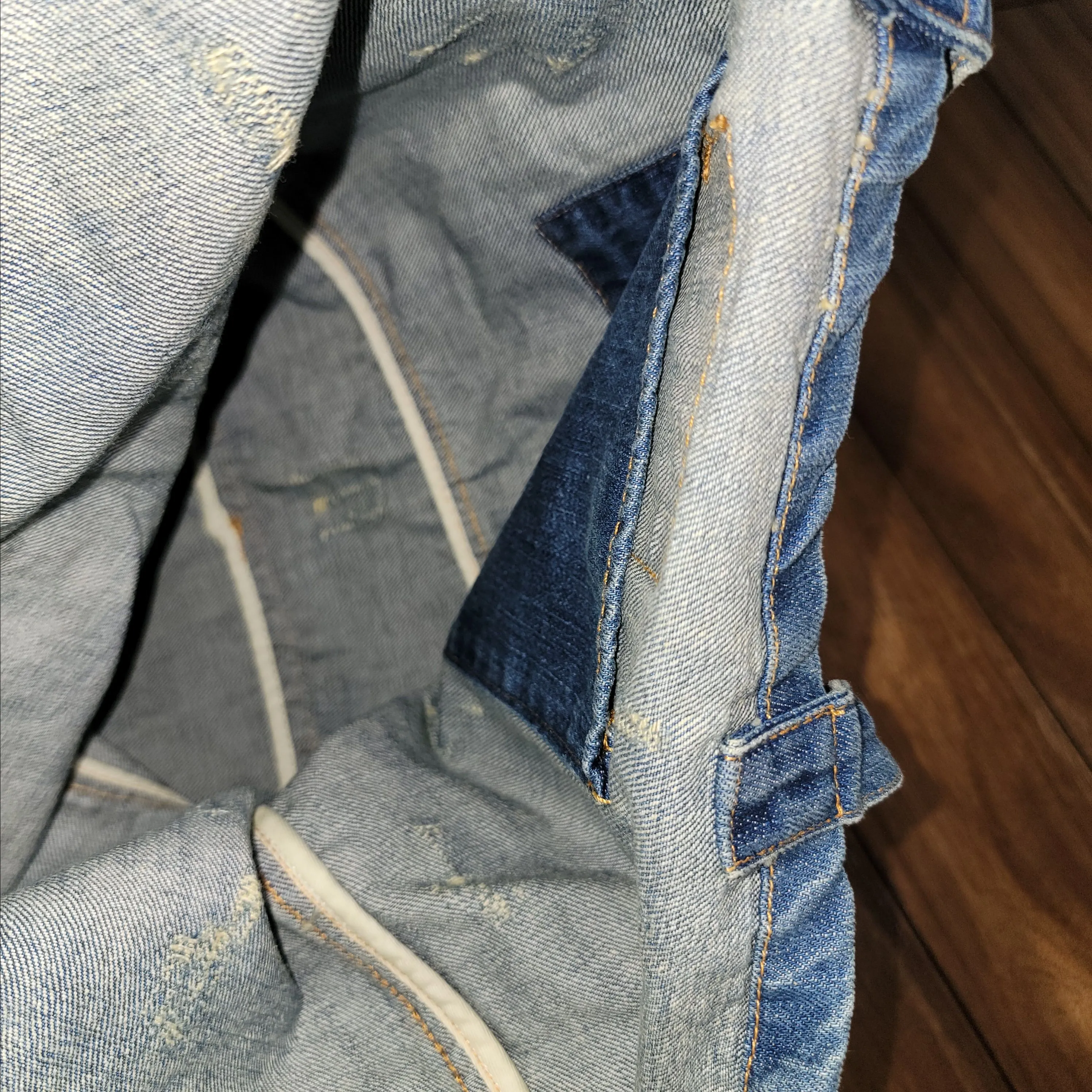 Listing Image Blurred Background