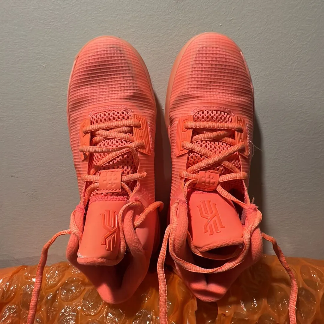Listing Image Blurred Background