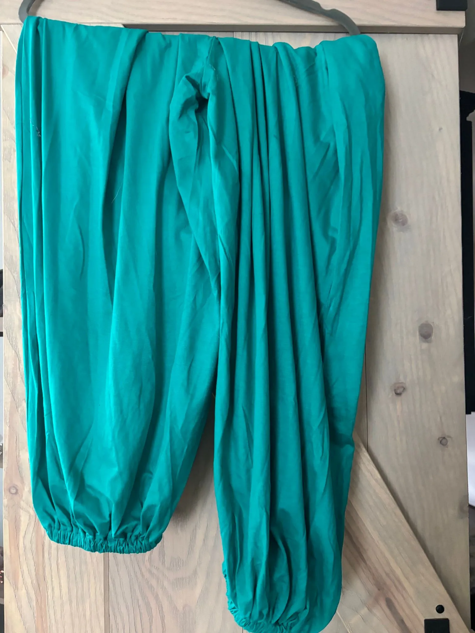 b9c19765-dfdc-49c7-bf0b-9d68dcda3506