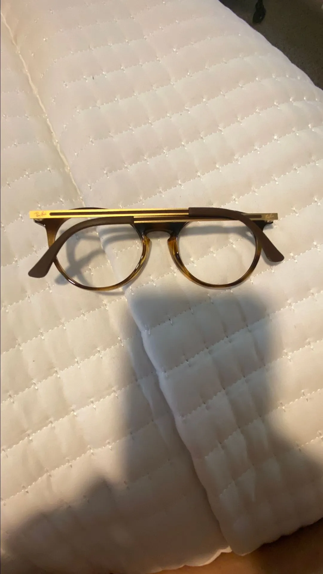 Listing Image Blurred Background